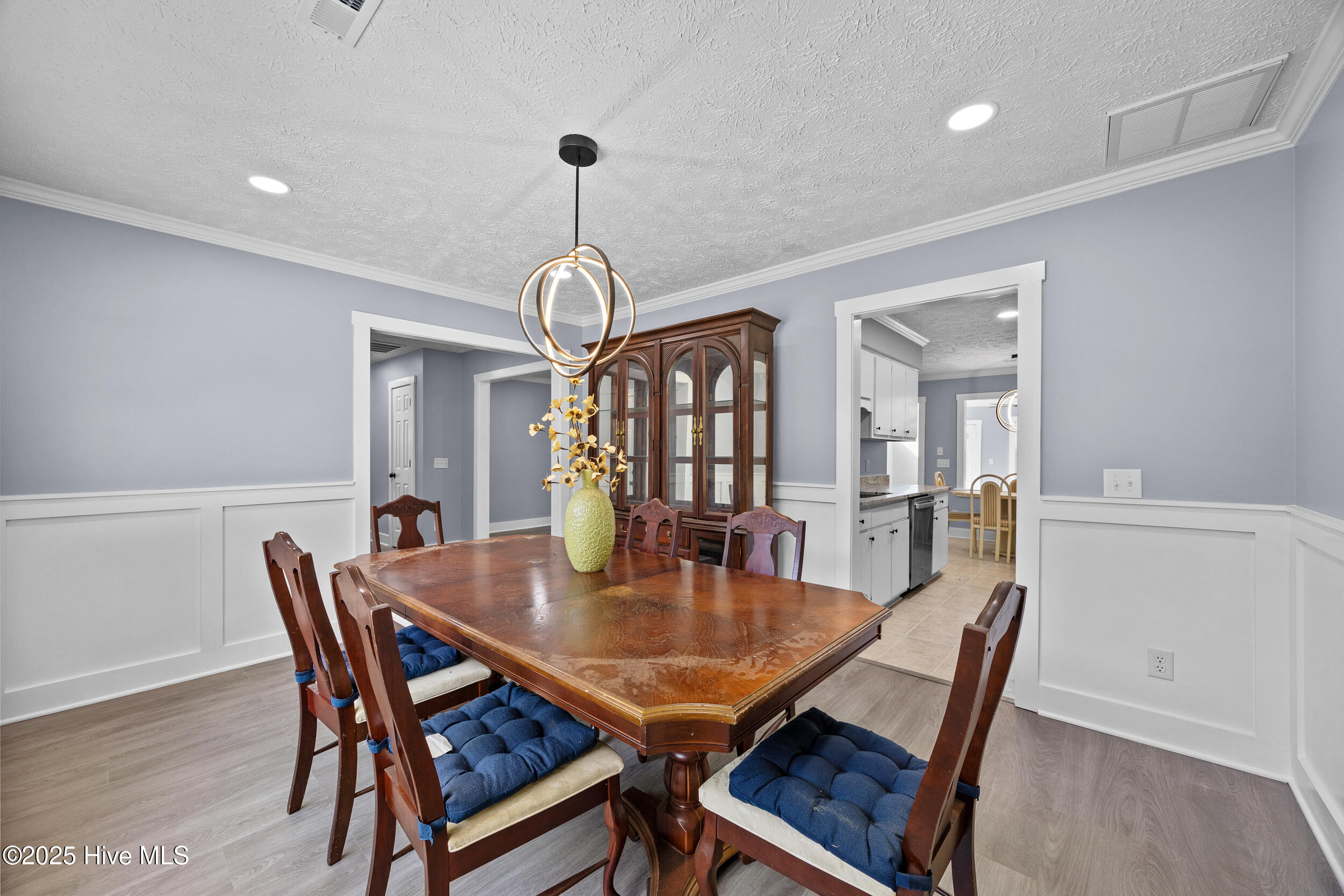 100521133 | Photo 12