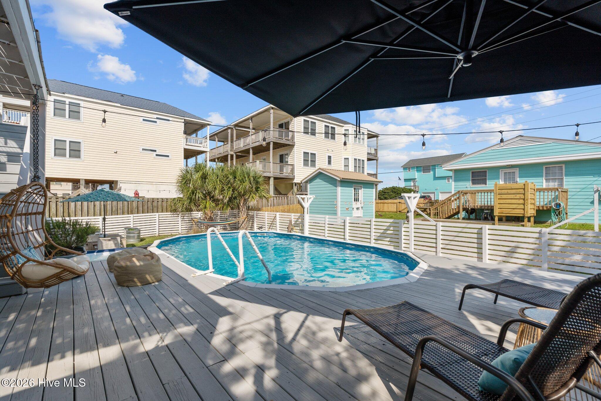 100560357 | Photo 59