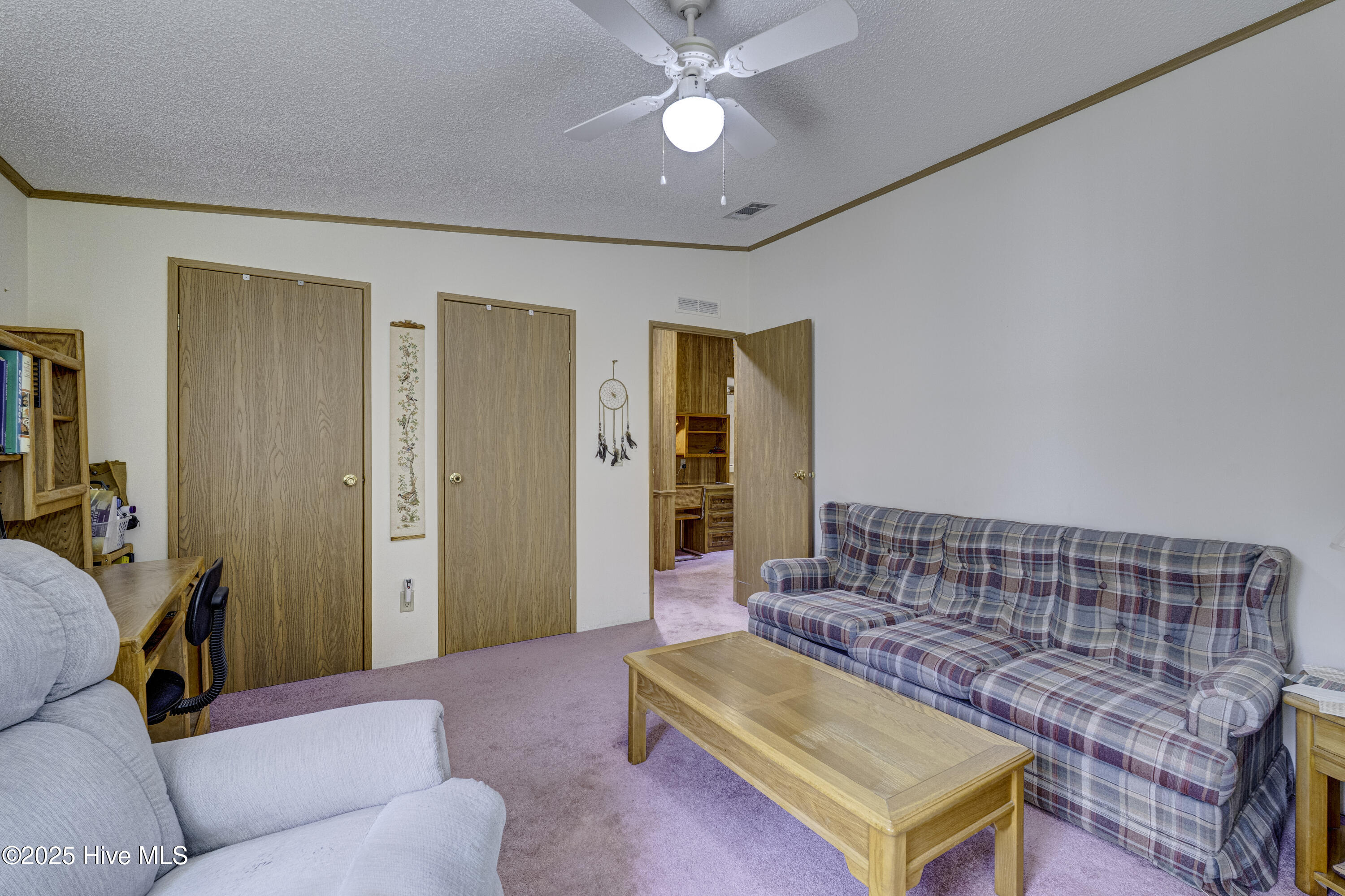 100532142 | Photo 25