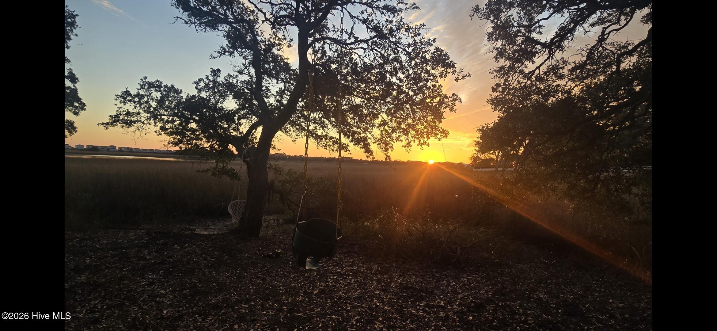 100547303 | Photo 75