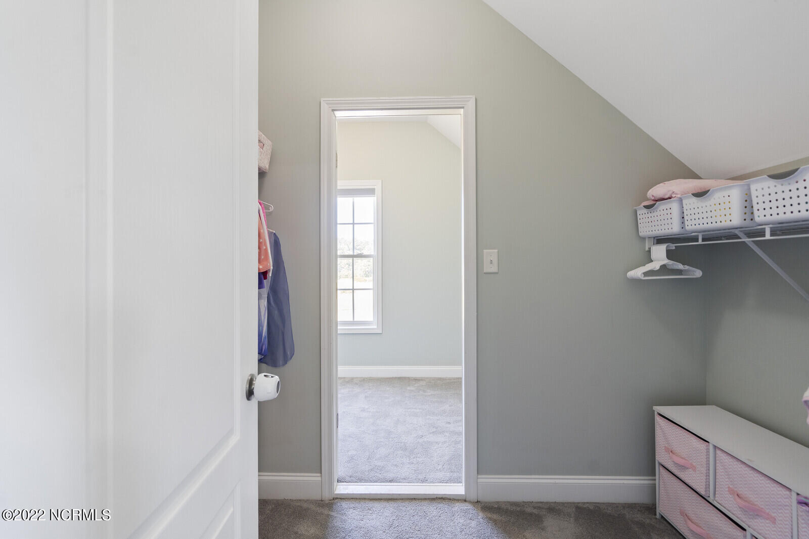 100556304 | Photo 45