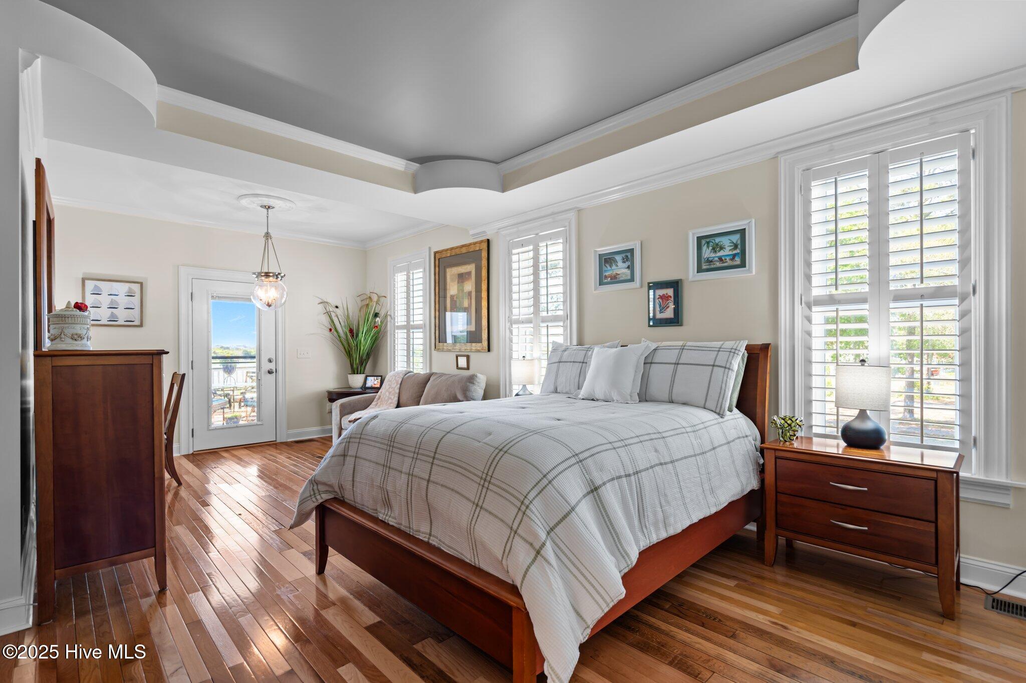 100532890 | Photo 32