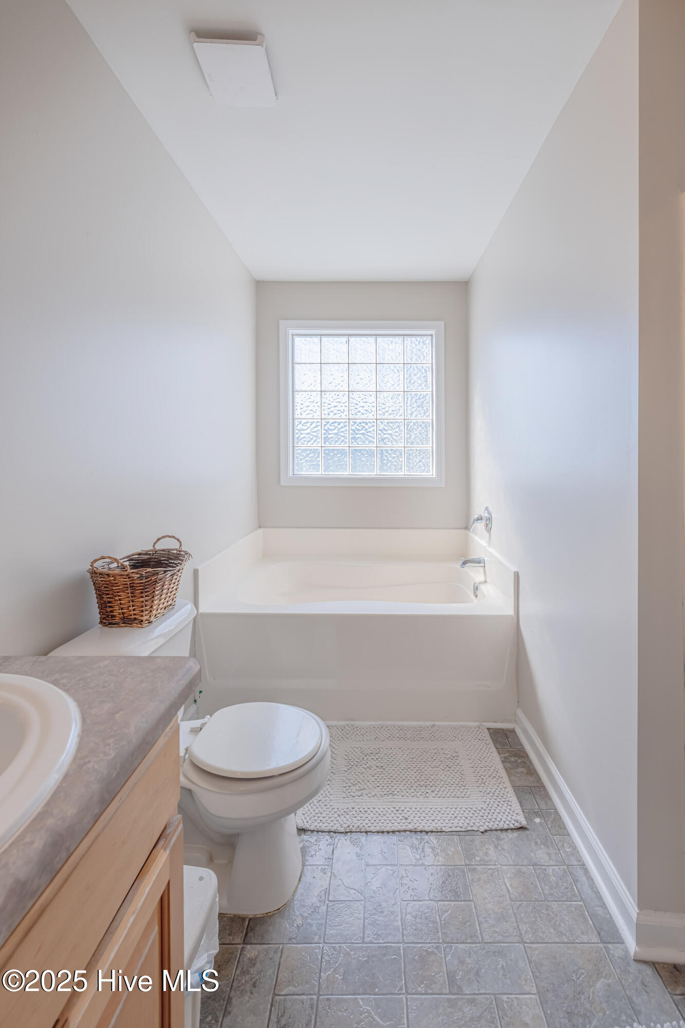 100521168 | Photo 26