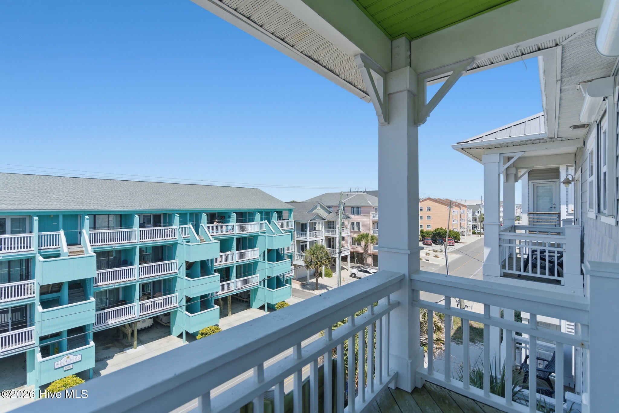 100570337 | Photo 20