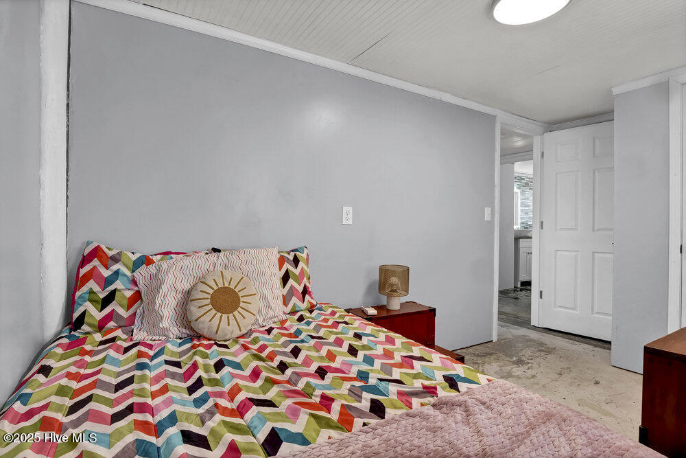 100533445 | Photo 66