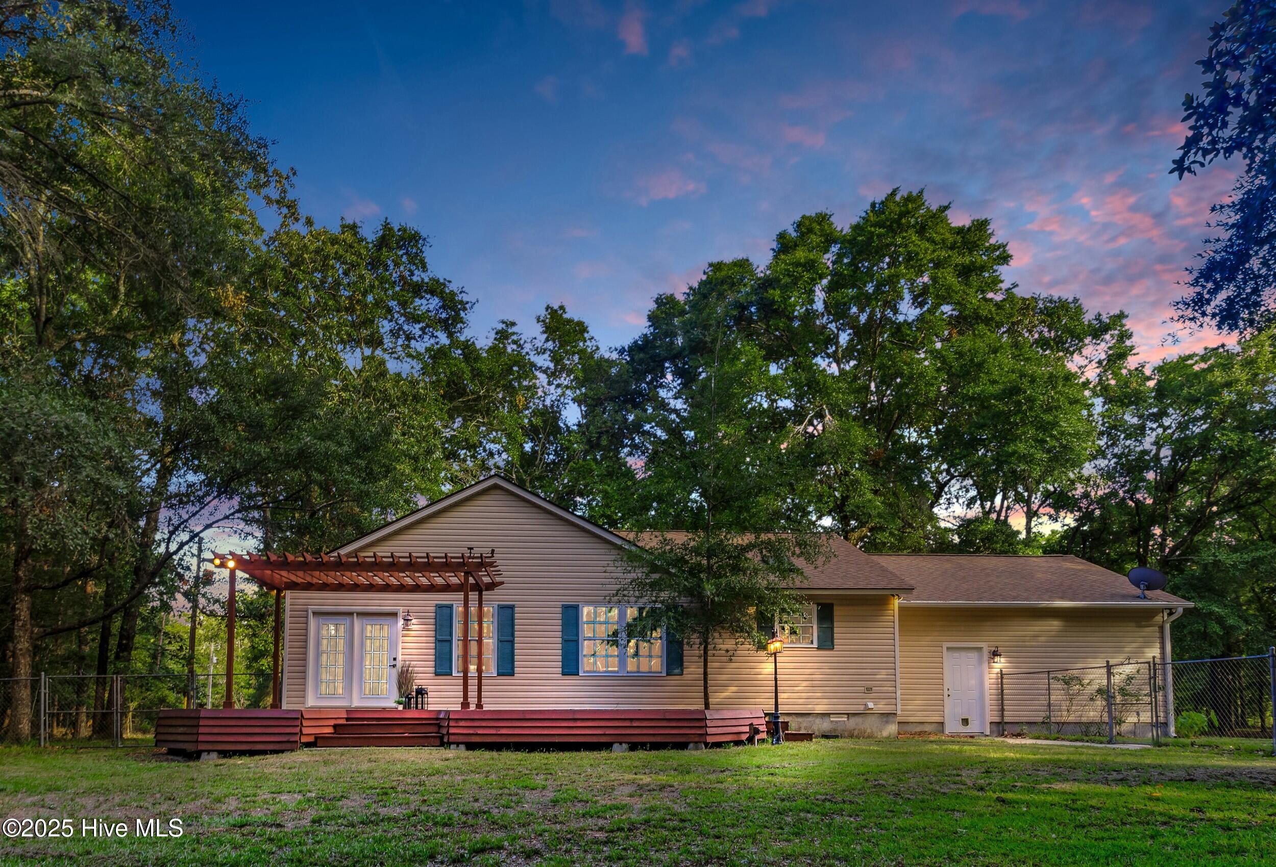 Homes for sale in New Bern, NC | 1913 Jimmys Rd, New Bern, NC 28560 | MLS# 100505073