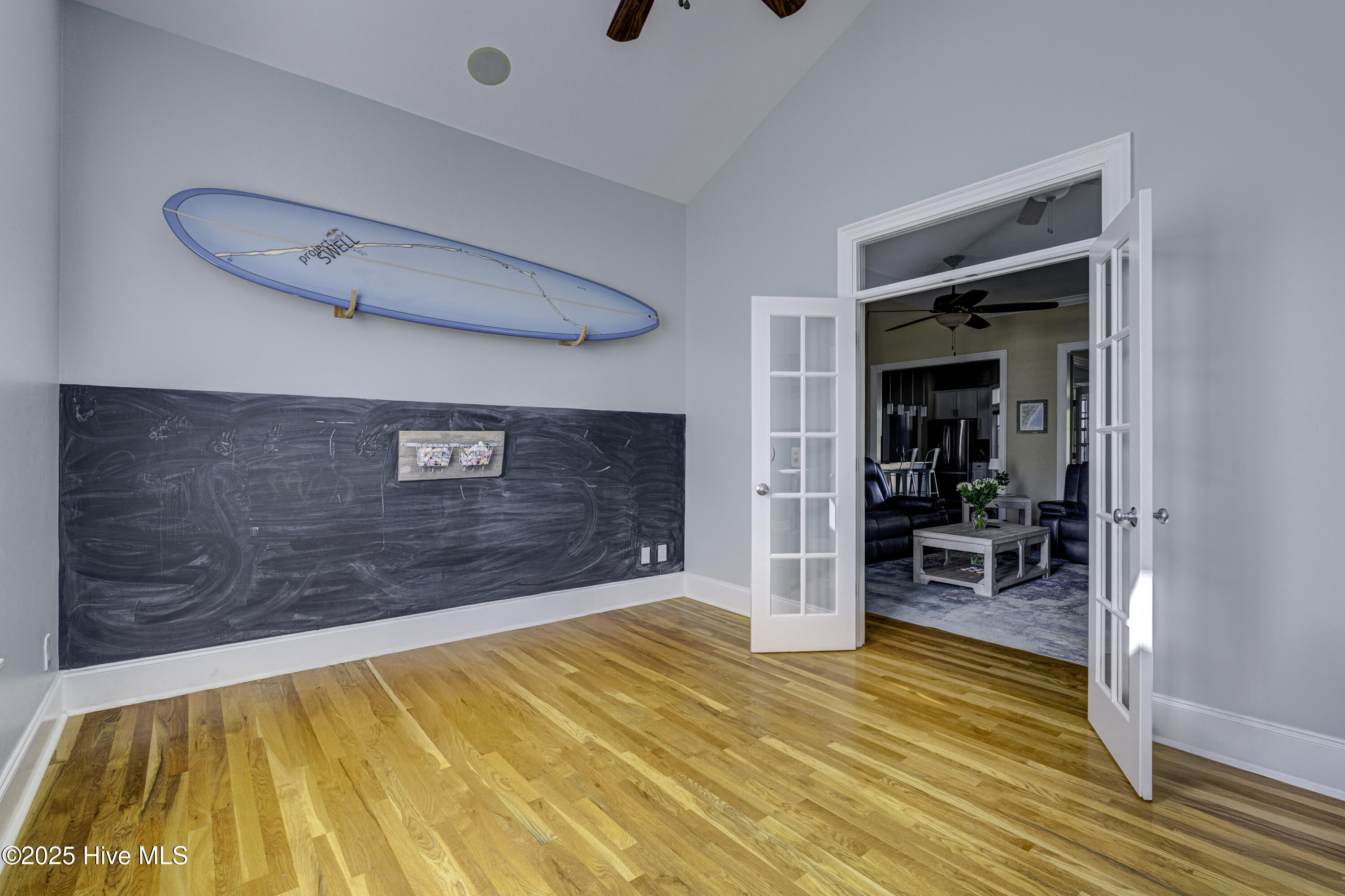 100535158 | Photo 30