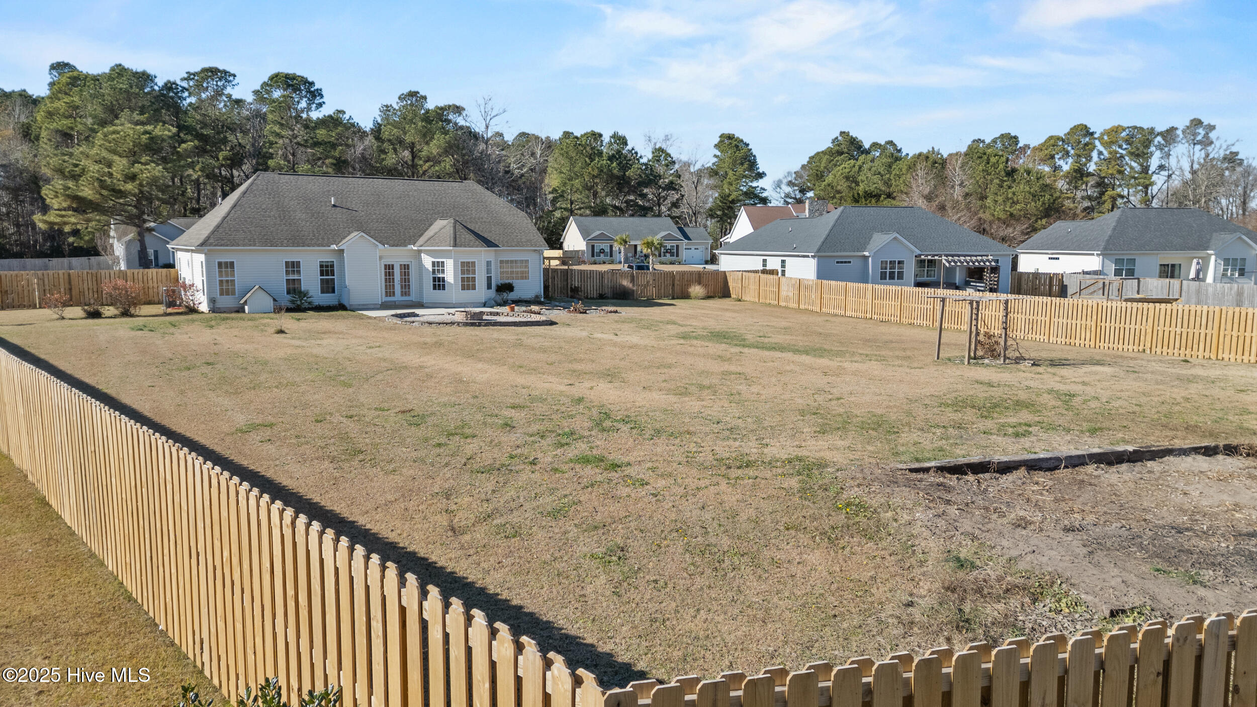 100545669 | Photo 43