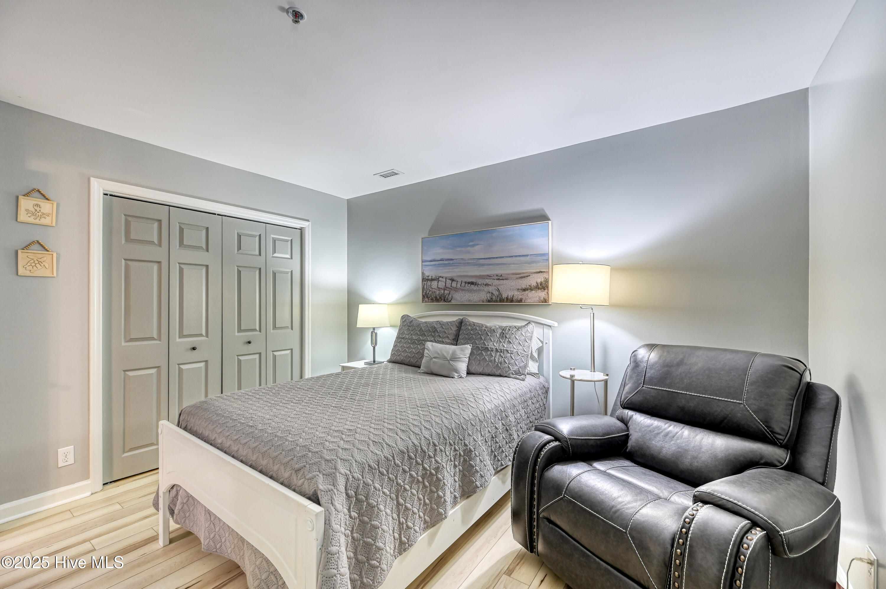 100536578 | Photo 15