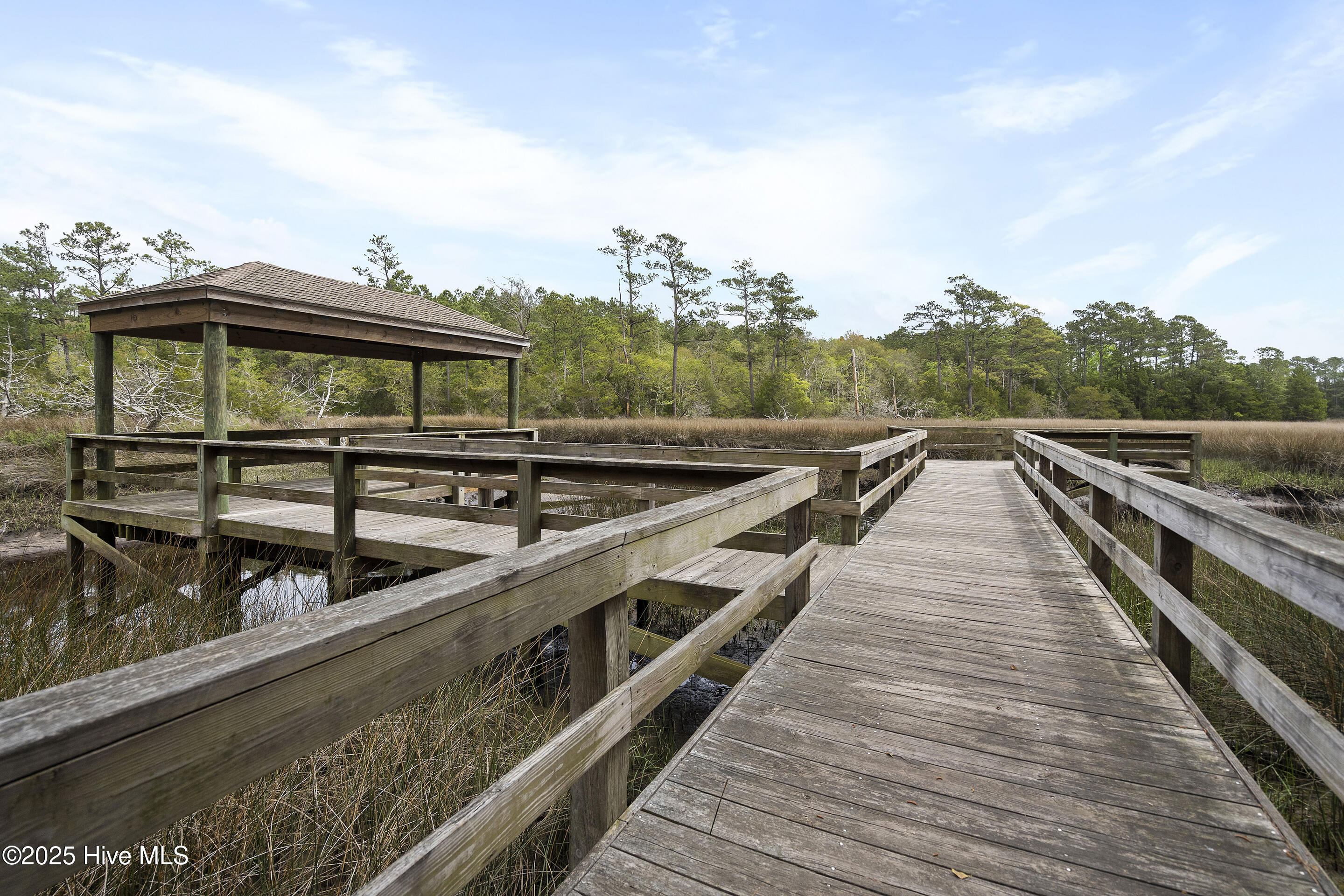 100548000 | Photo 46