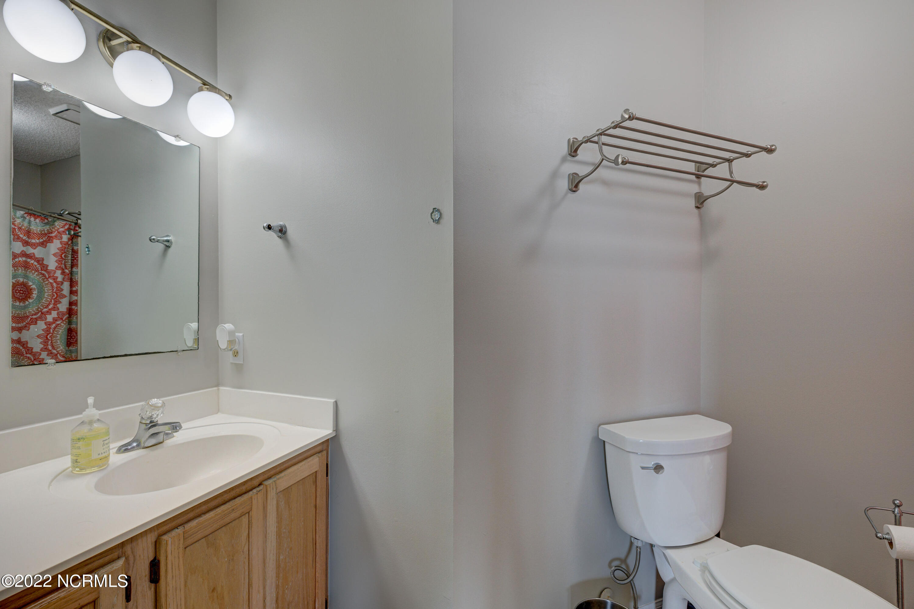 100563465 | Photo 24