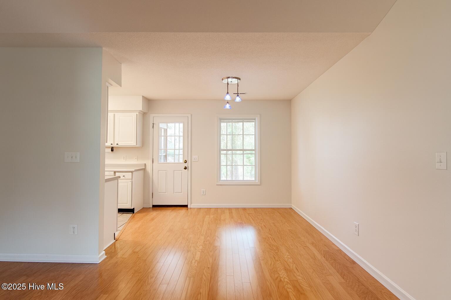 9117 Landing Drive SW, Calabash, NC 28467 – photo 24: Bright Suburban Living Space