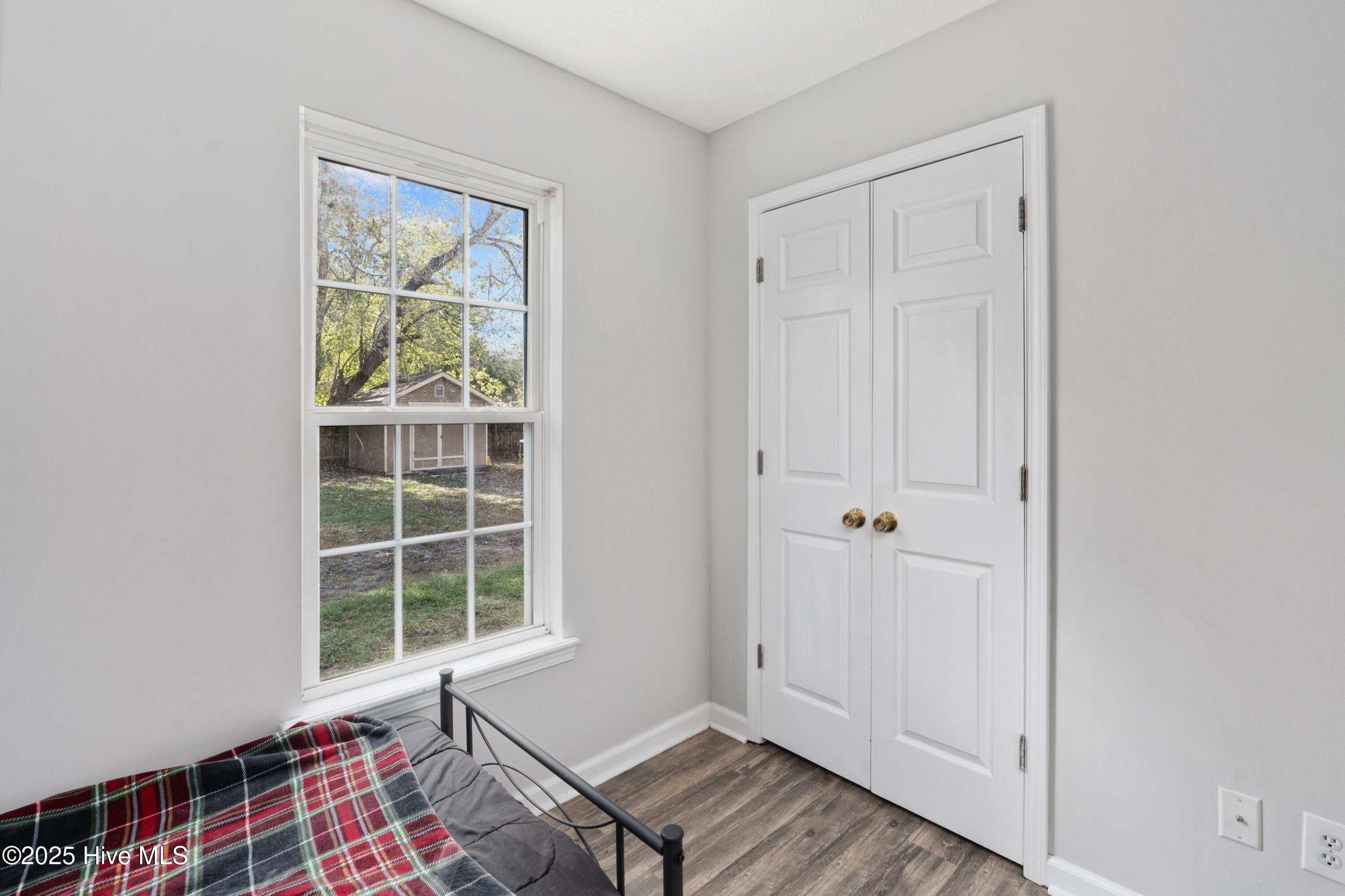 100542300 | Photo 21