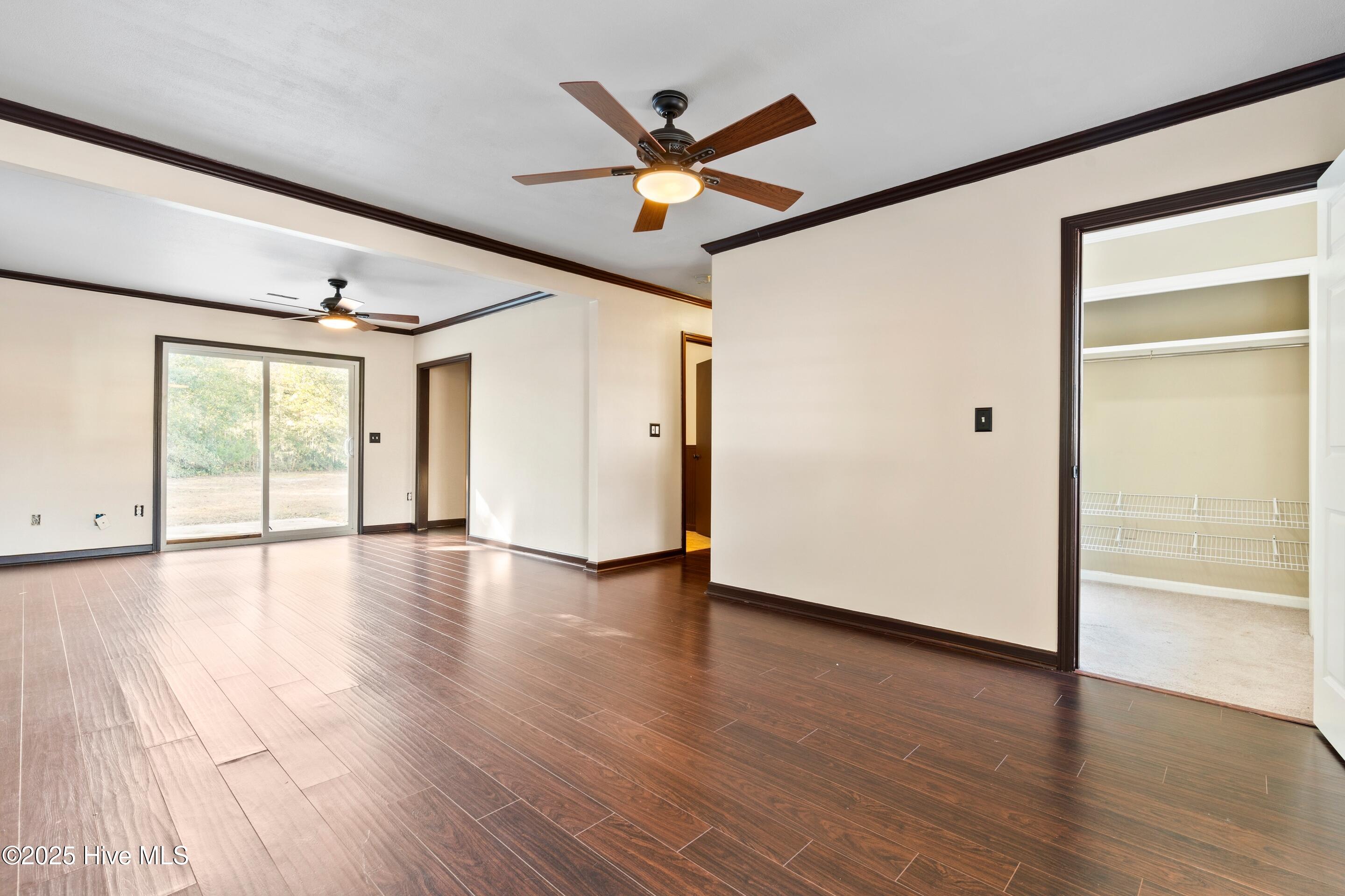 100546028 | Photo 27