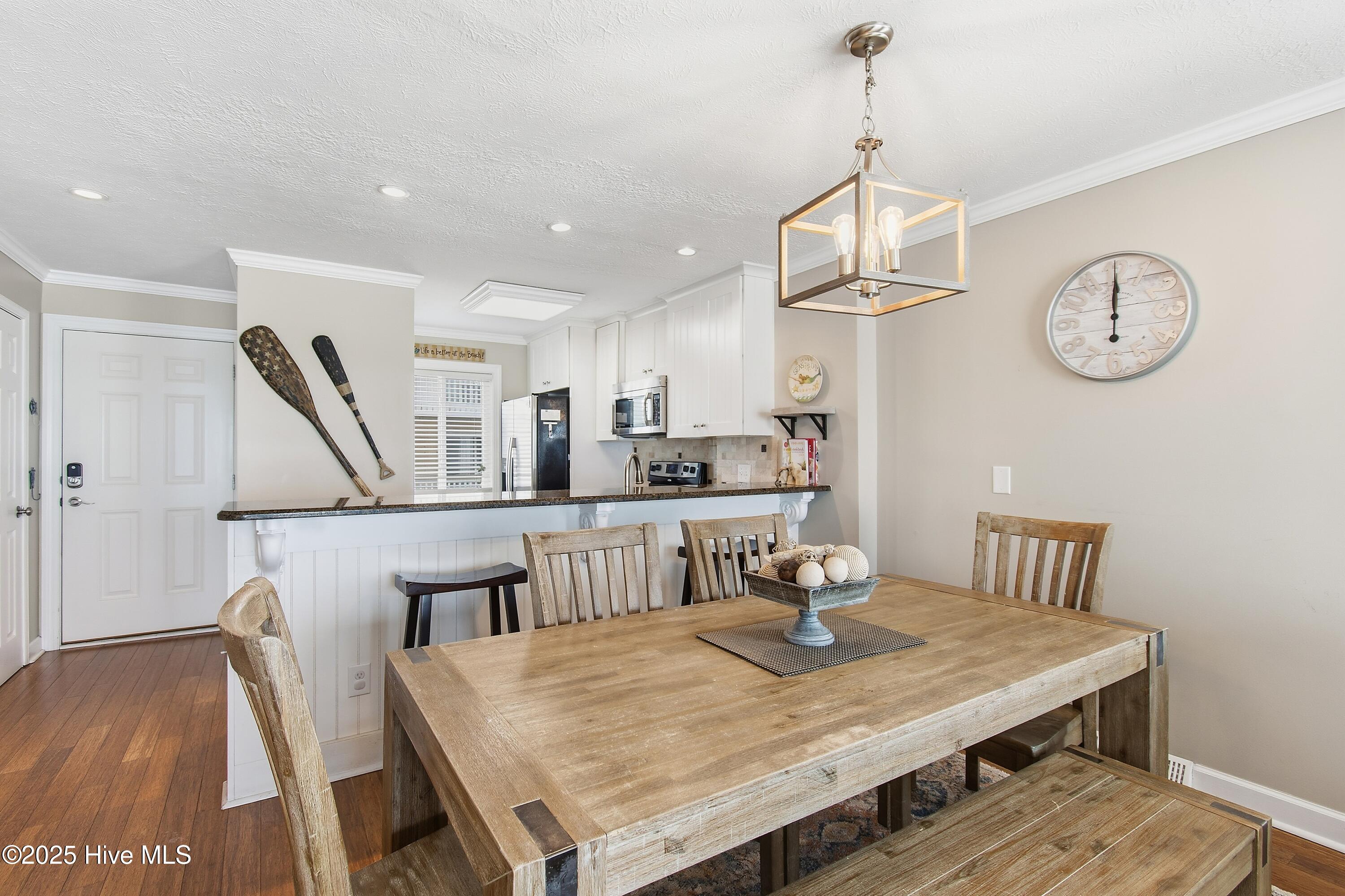 100544302 | Photo 20