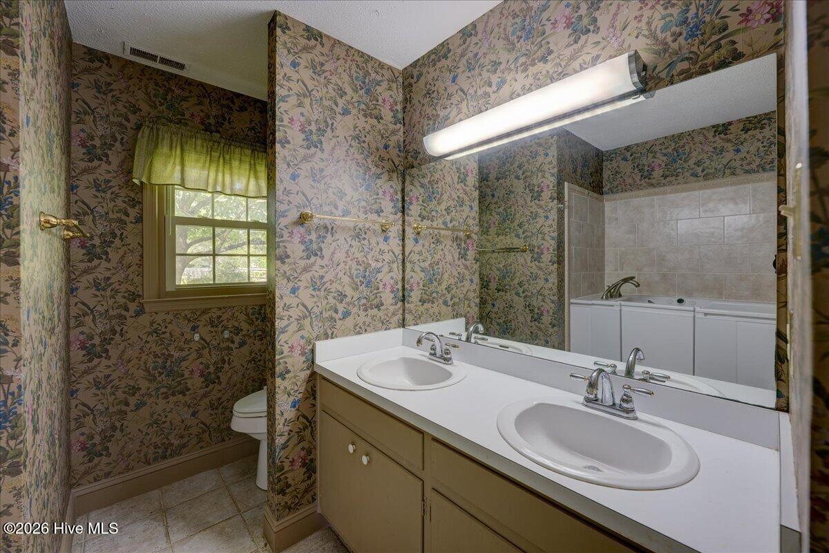 4904 Hillandale Road,Trent Woods