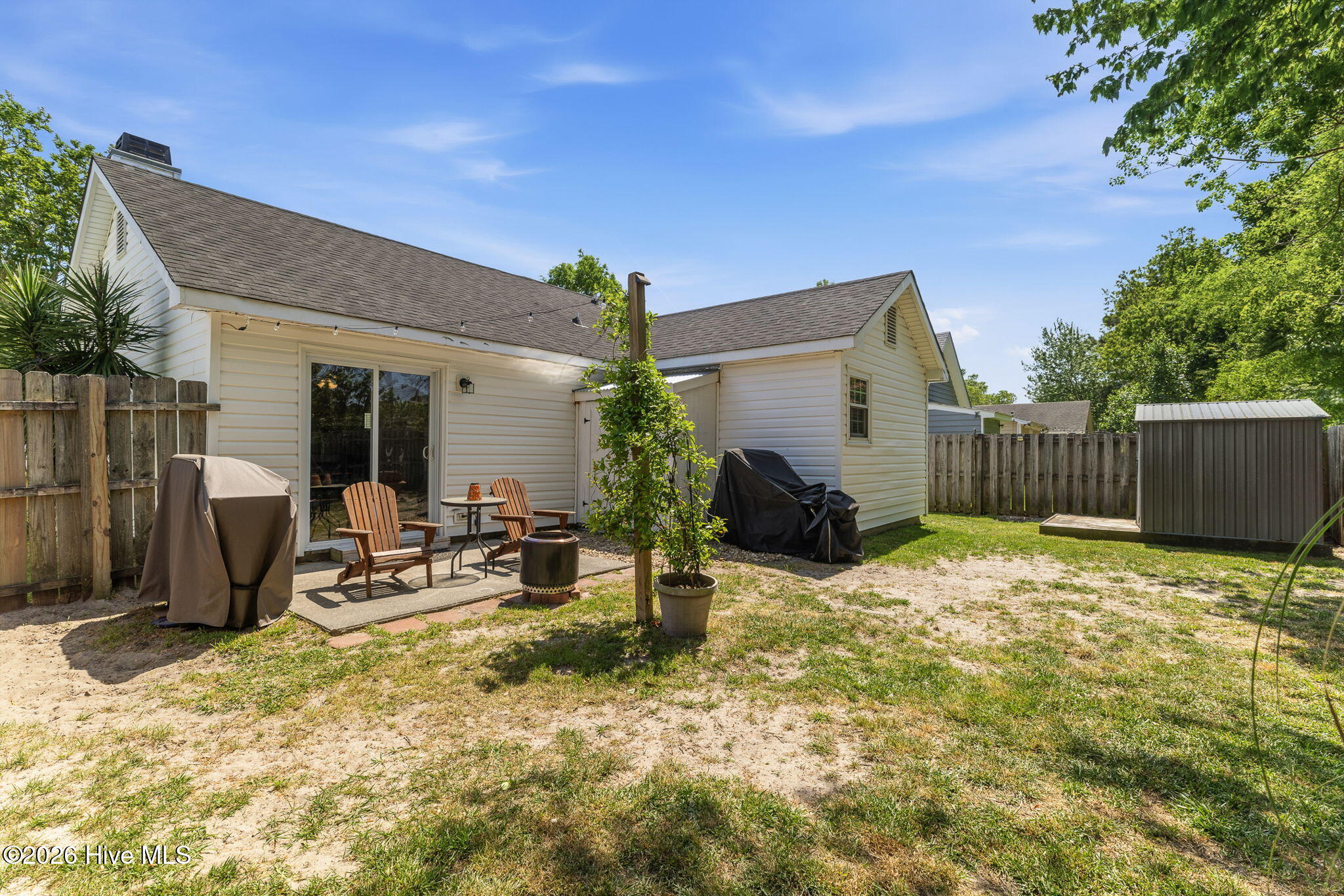 100560647 | Photo 22