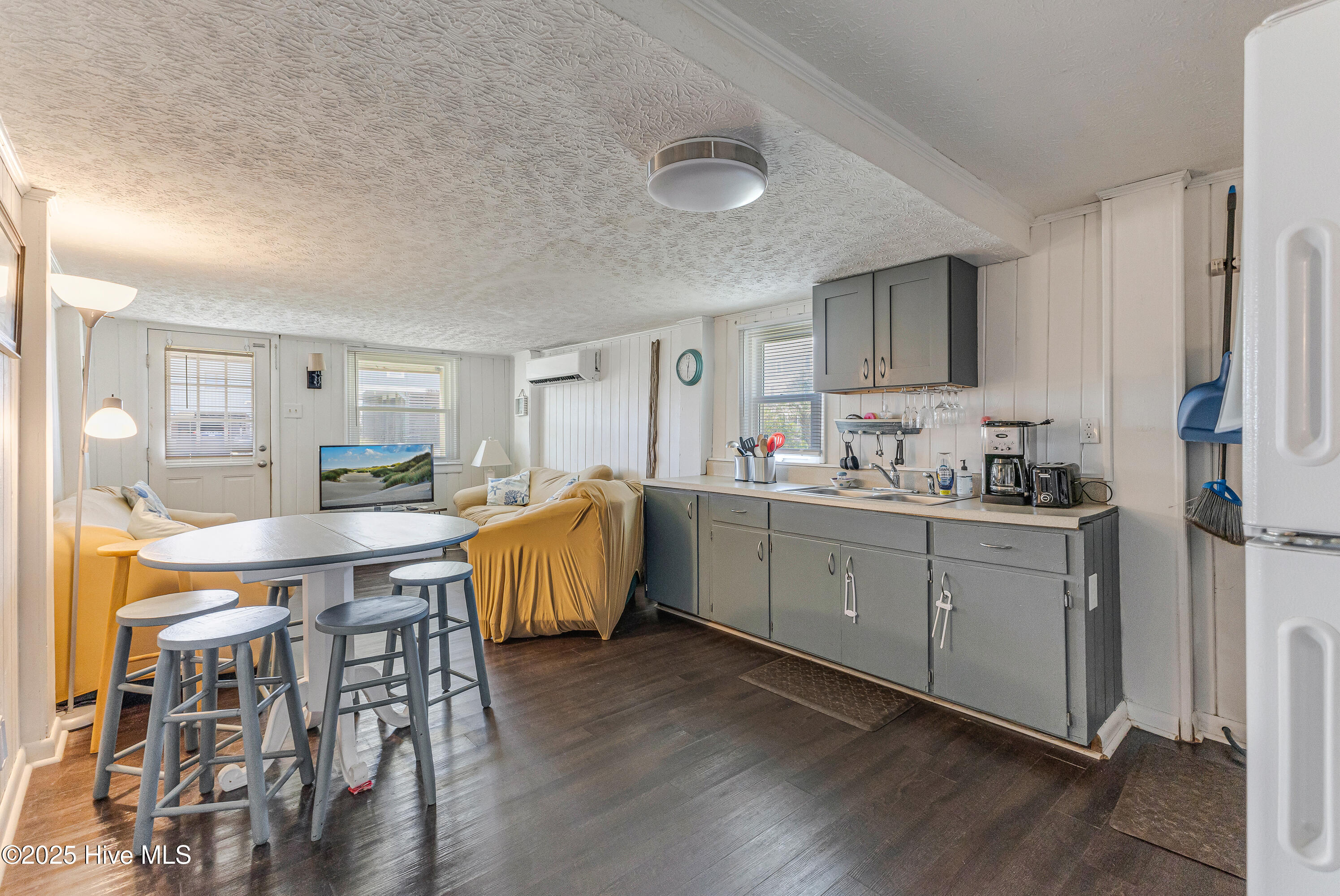 100524957 | Photo 15