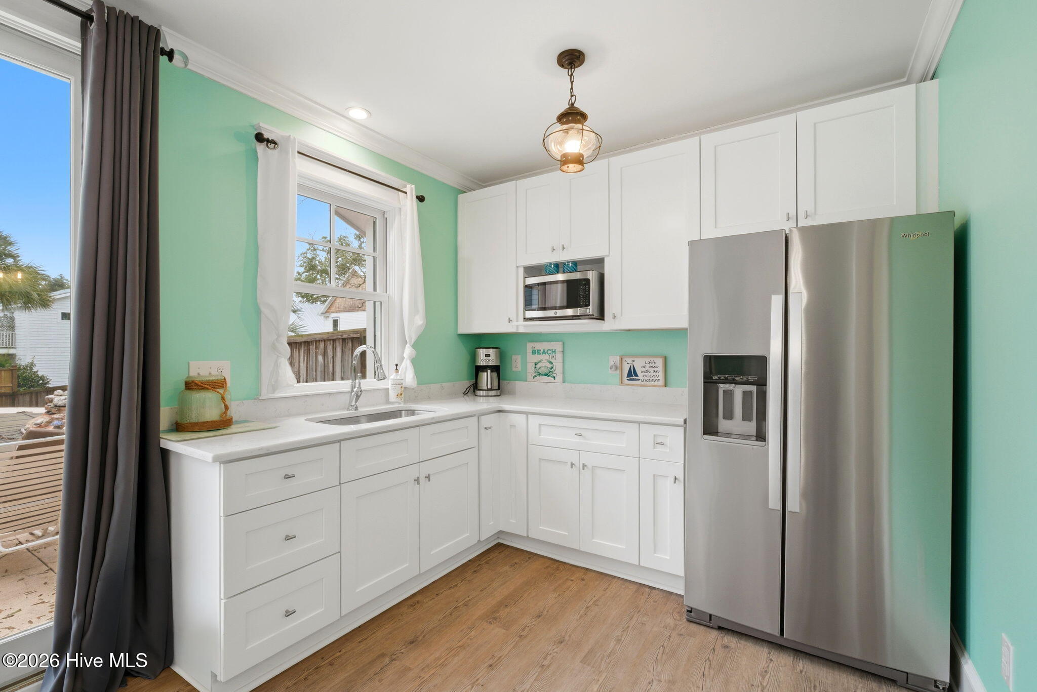 100553836 | Photo 50