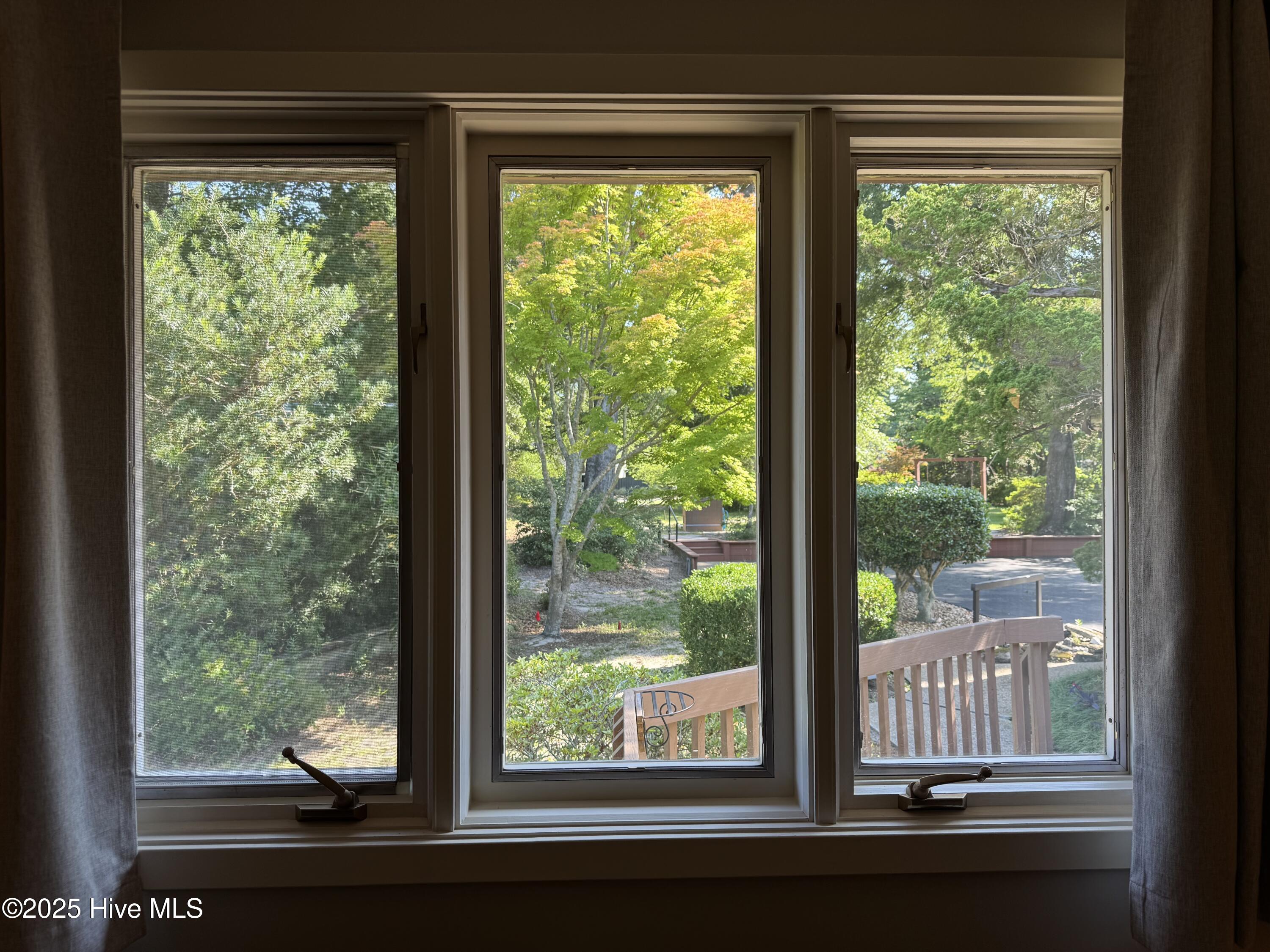 100516213 | Photo 12