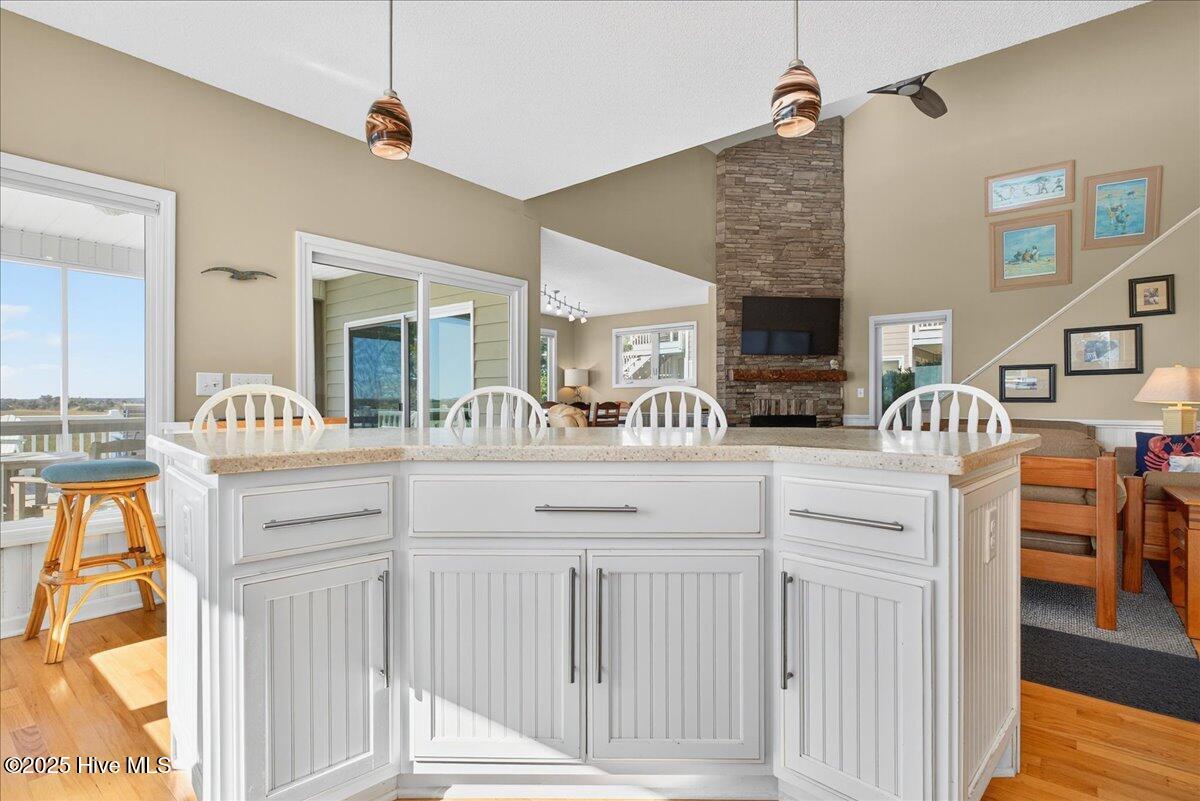 100543410 | Photo 31