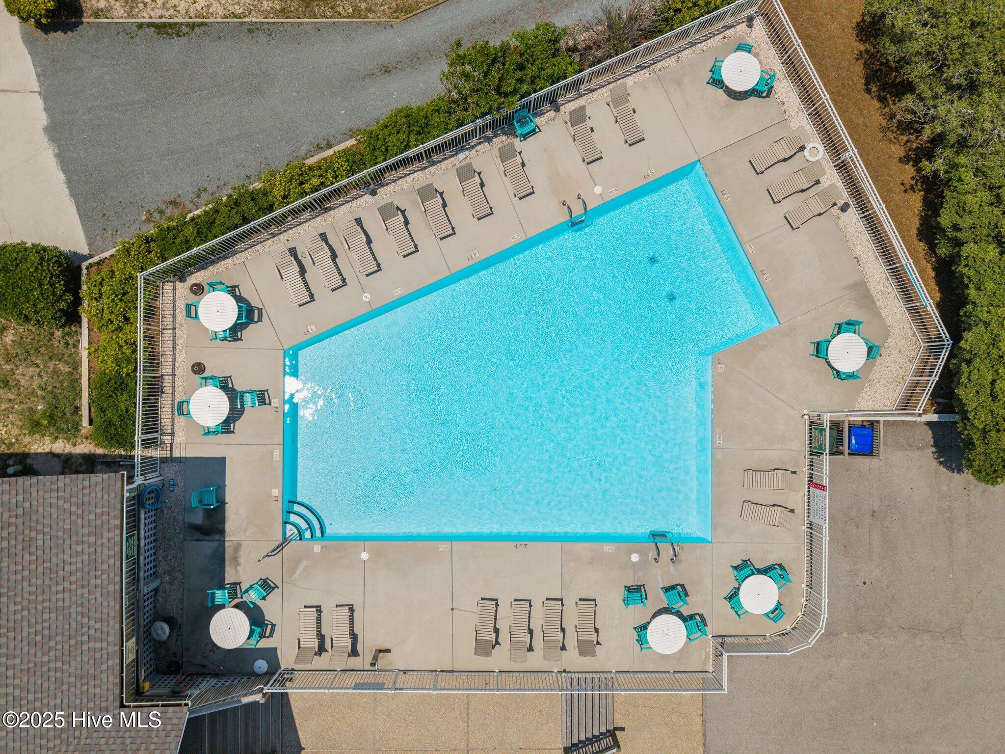 100547426 | Photo 56