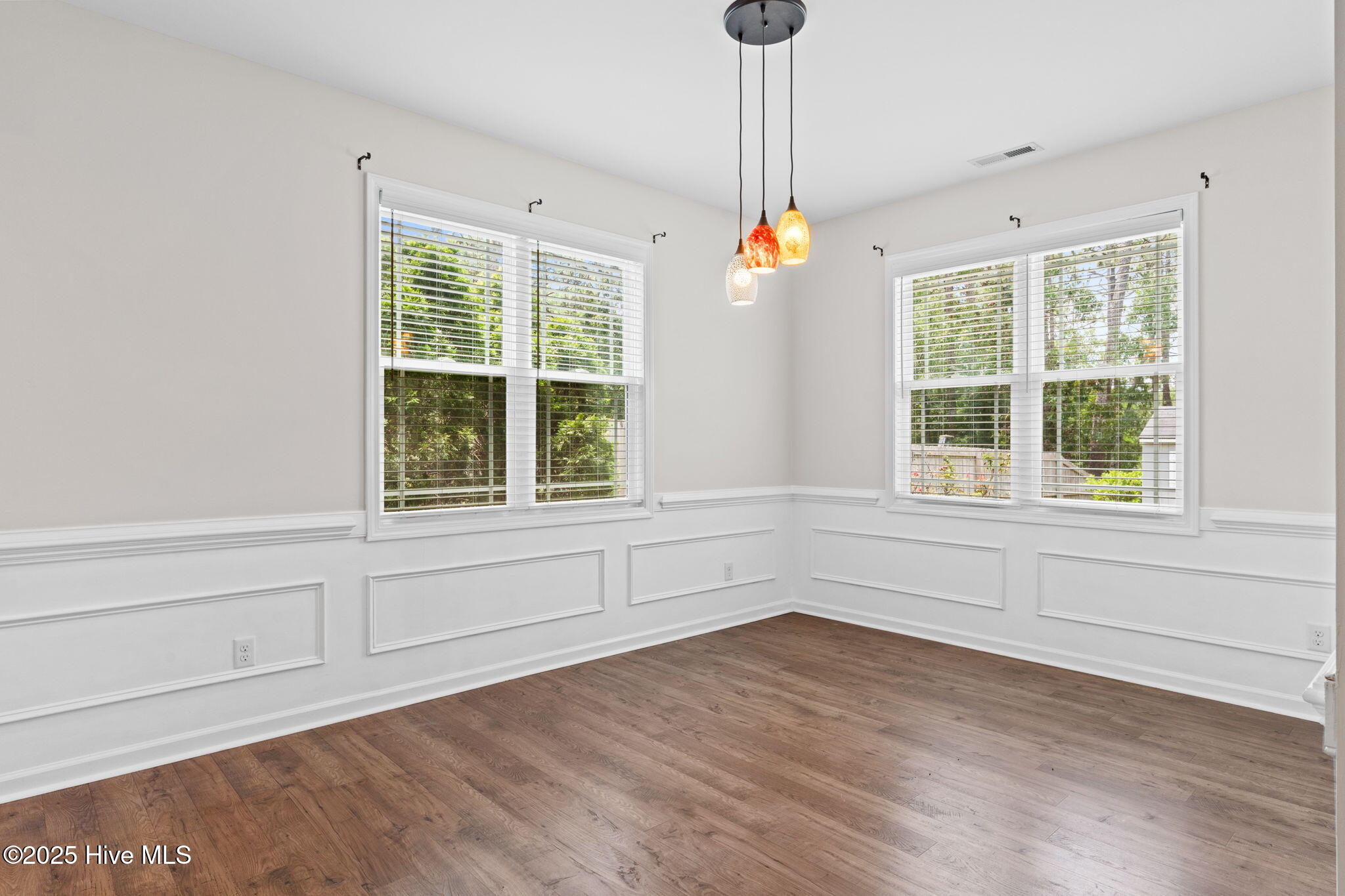 100501996 | Photo 13