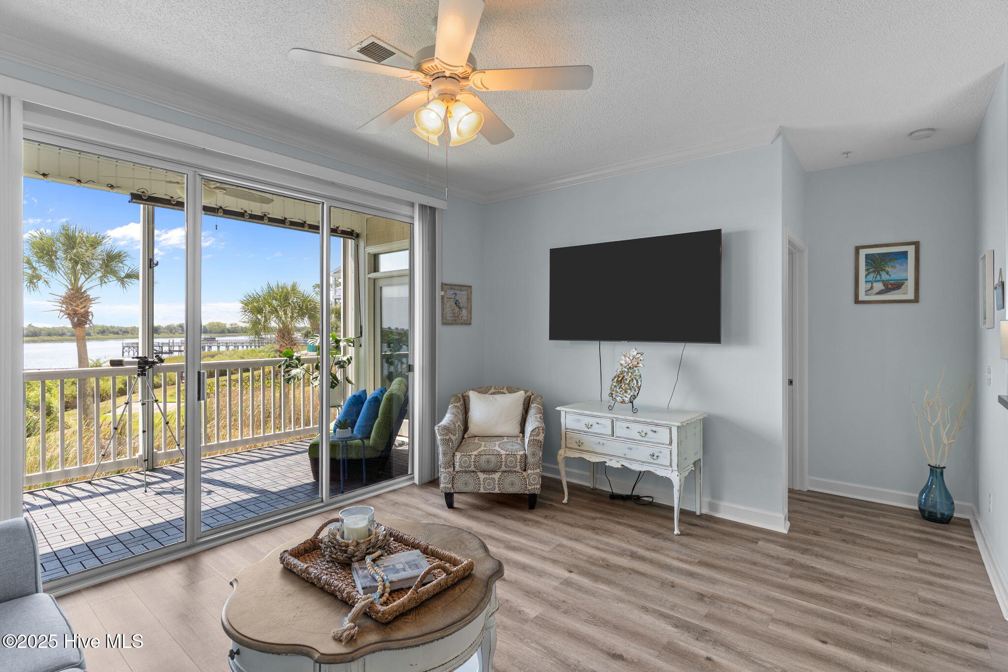 100531707 | Photo 10