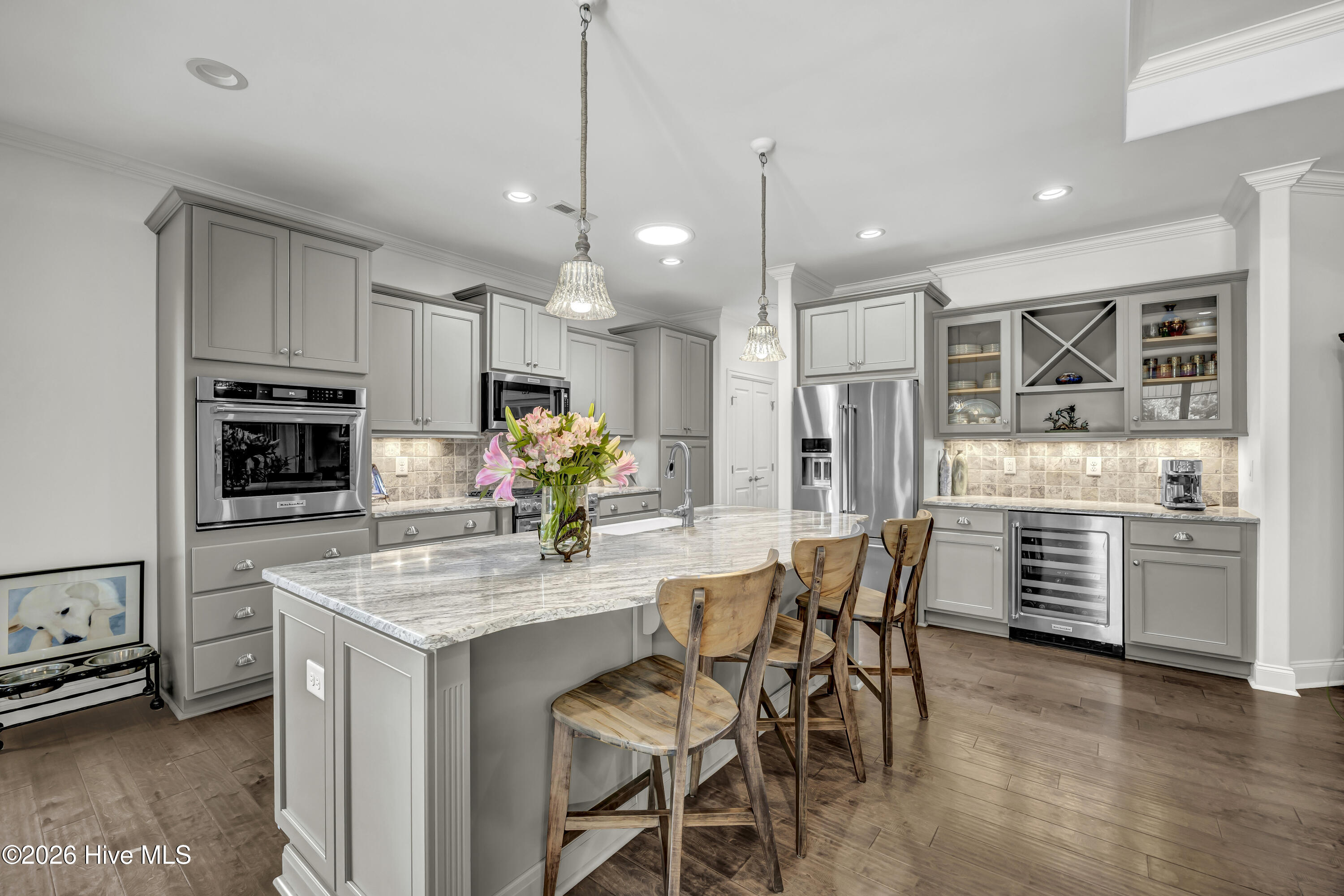 100555264 | Photo 12