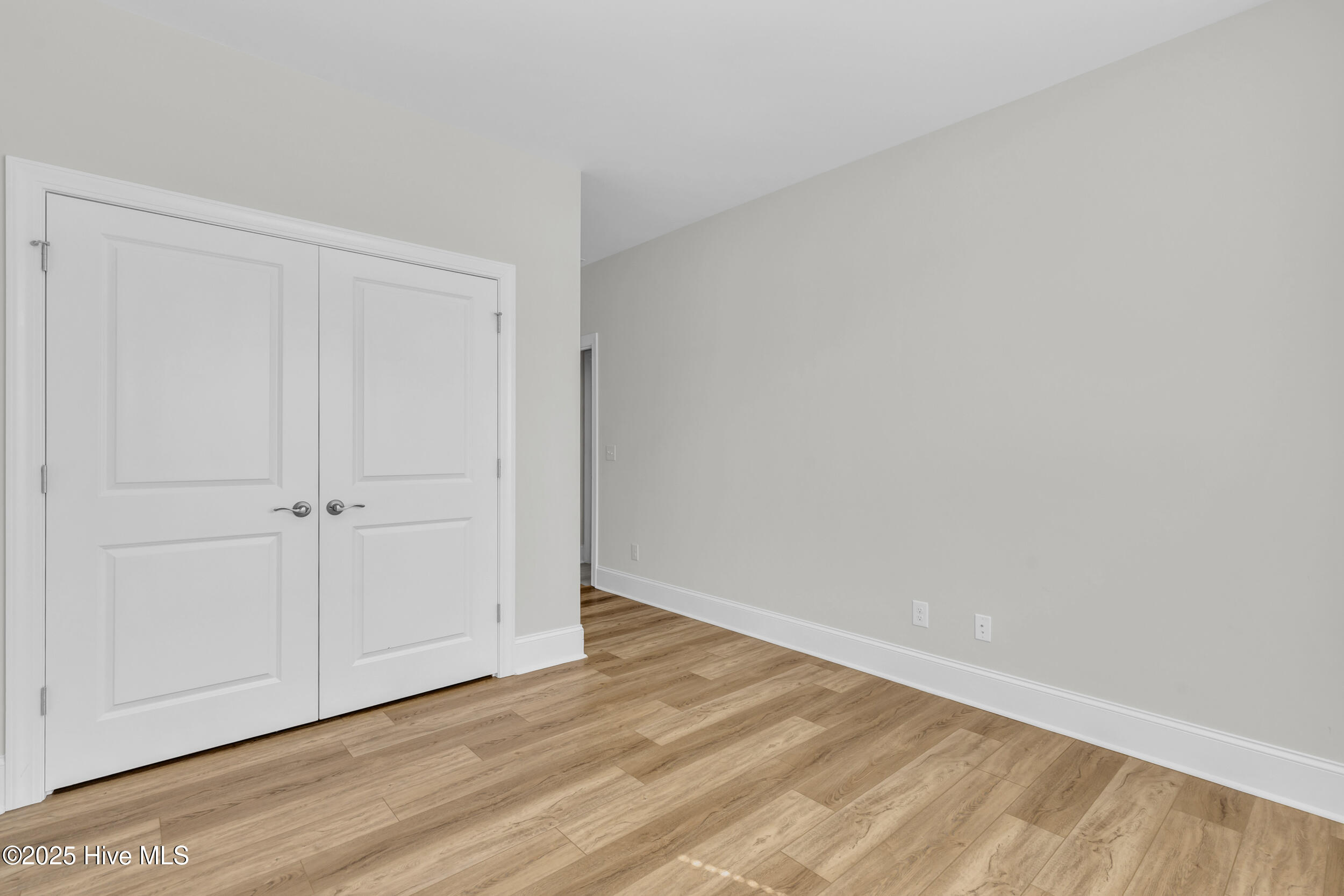 100532615 | Photo 27