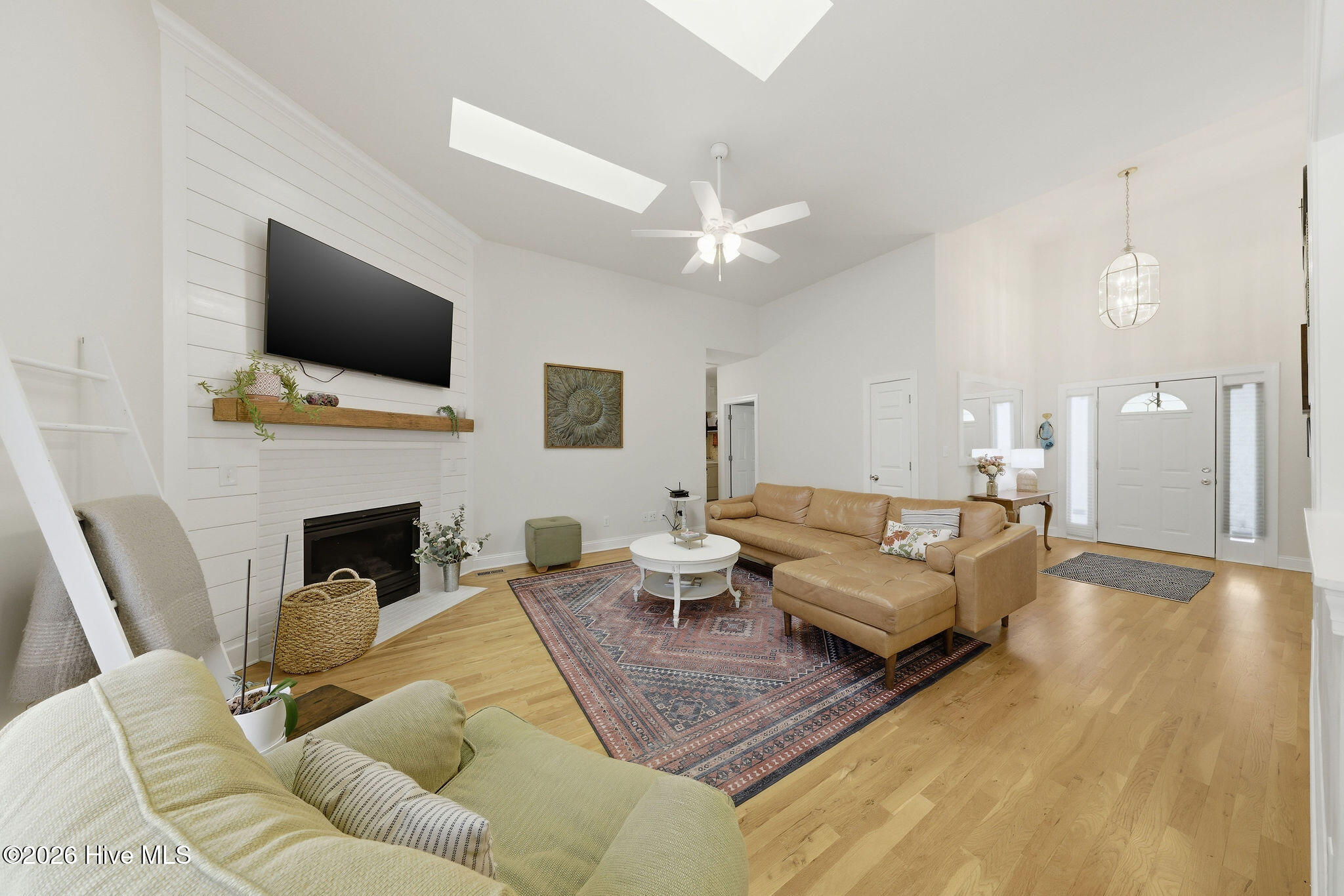 100565672 | Photo 13