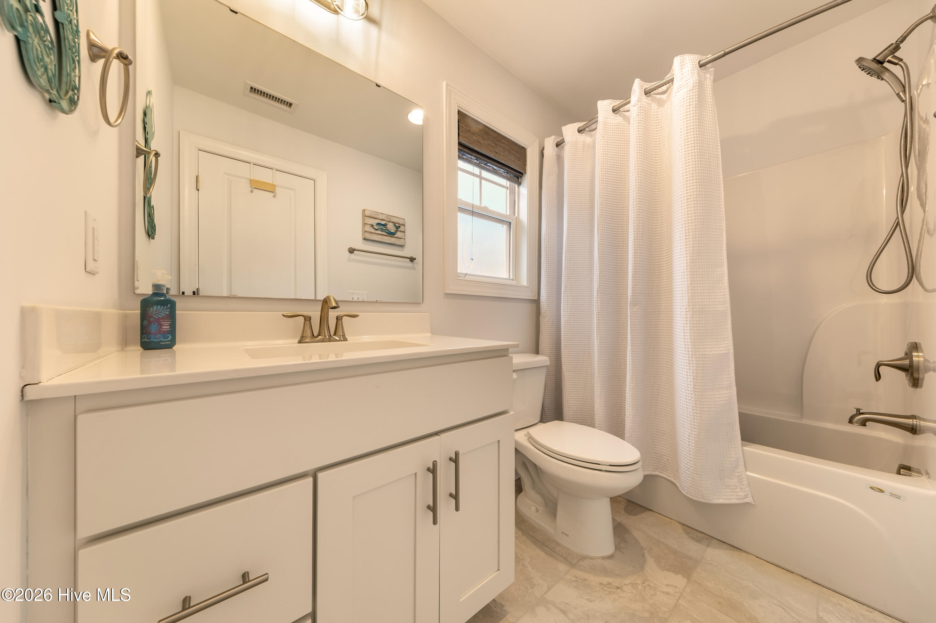 100558472 | Photo 27