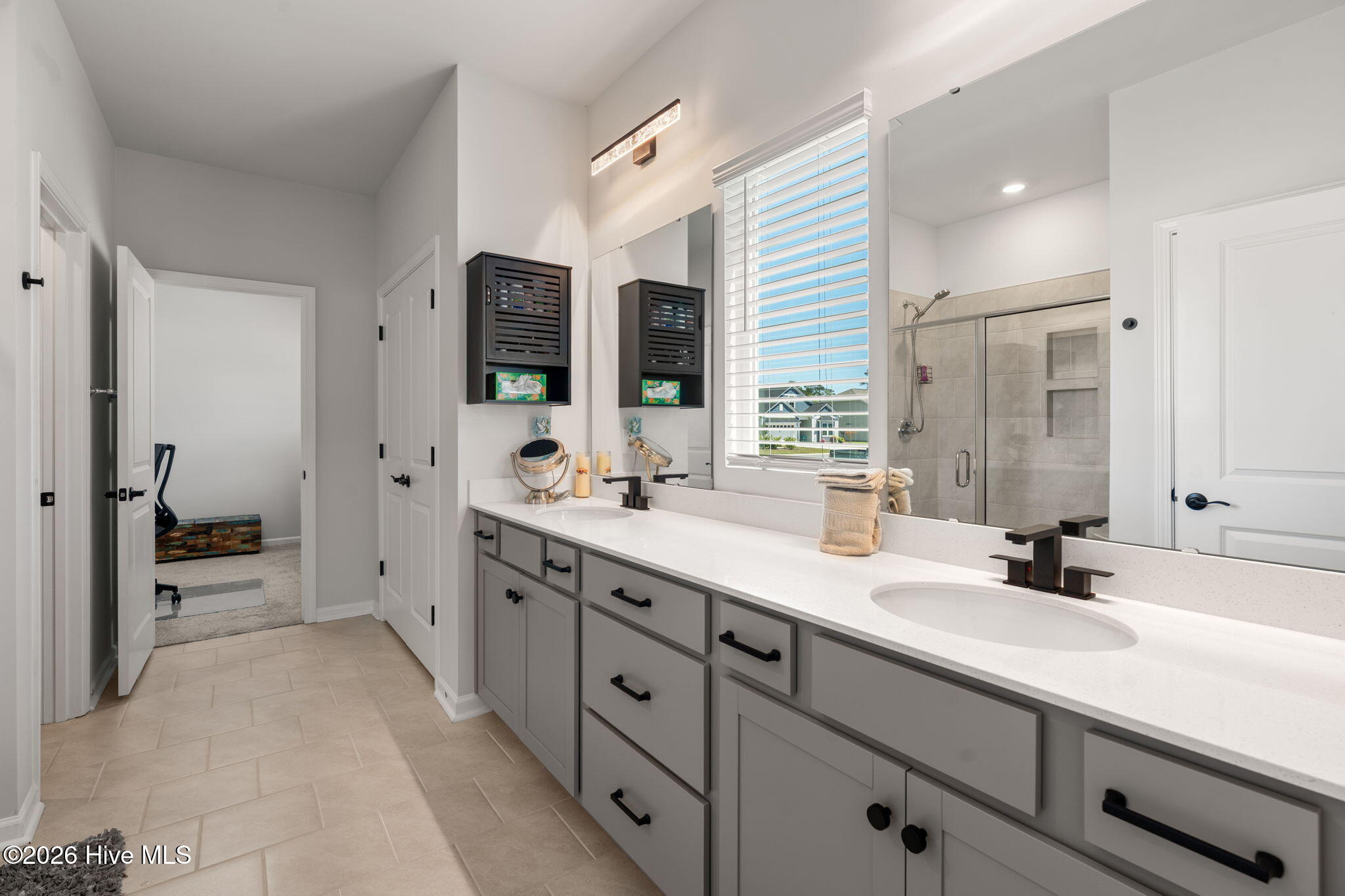 100567205 | Photo 20