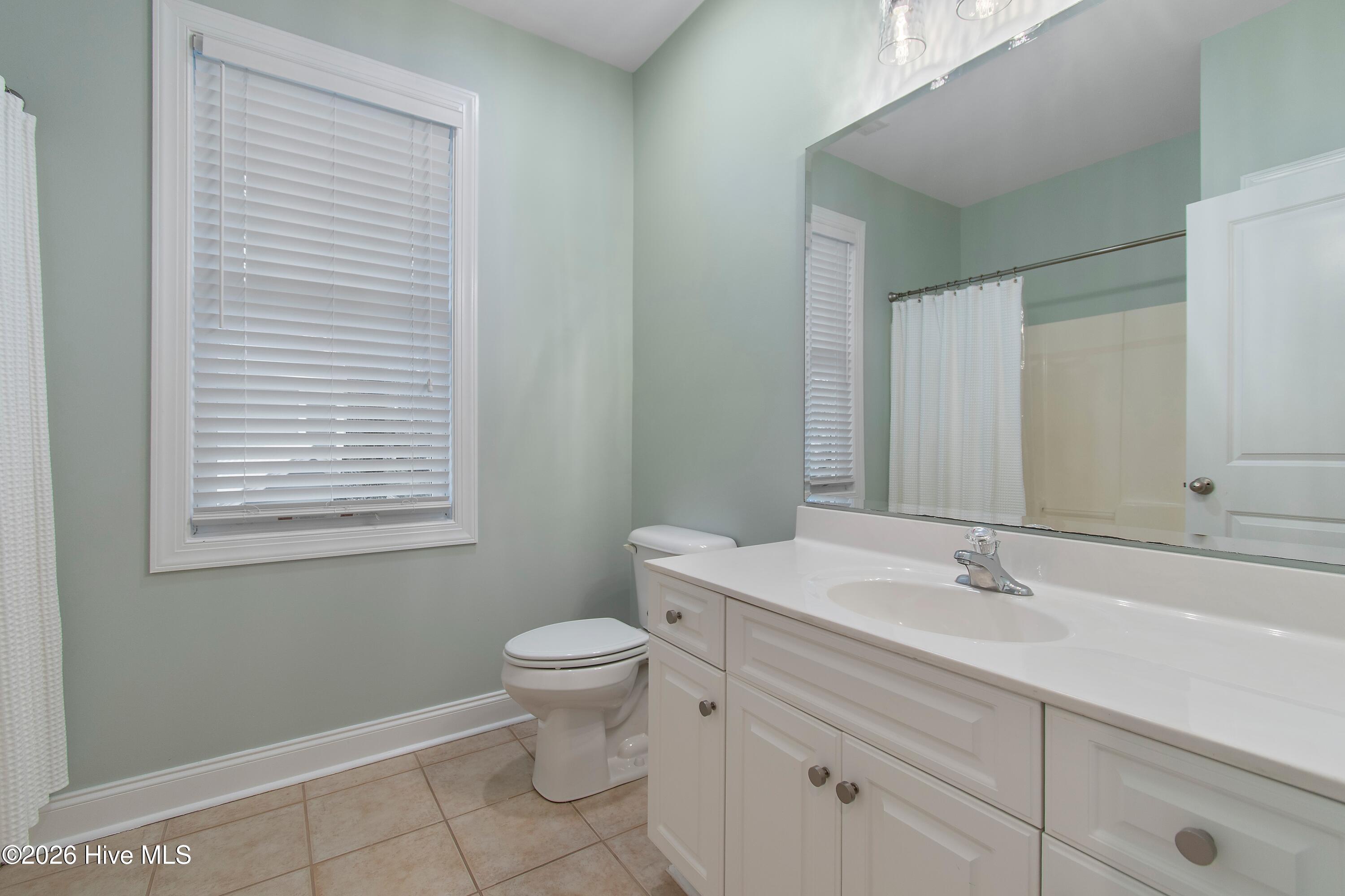 100553178 | Photo 26