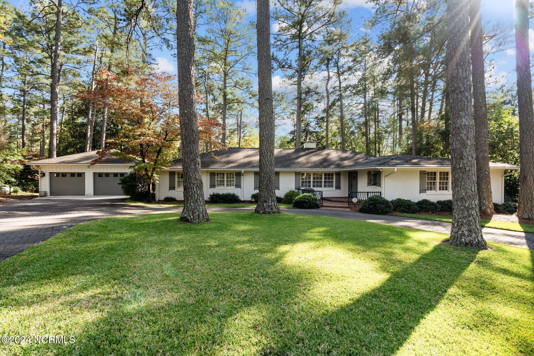 Homes for sale in Southern Pines, NC | 515 S Valley Rd, Southern Pines, NC 28387 | MLS# 100520009