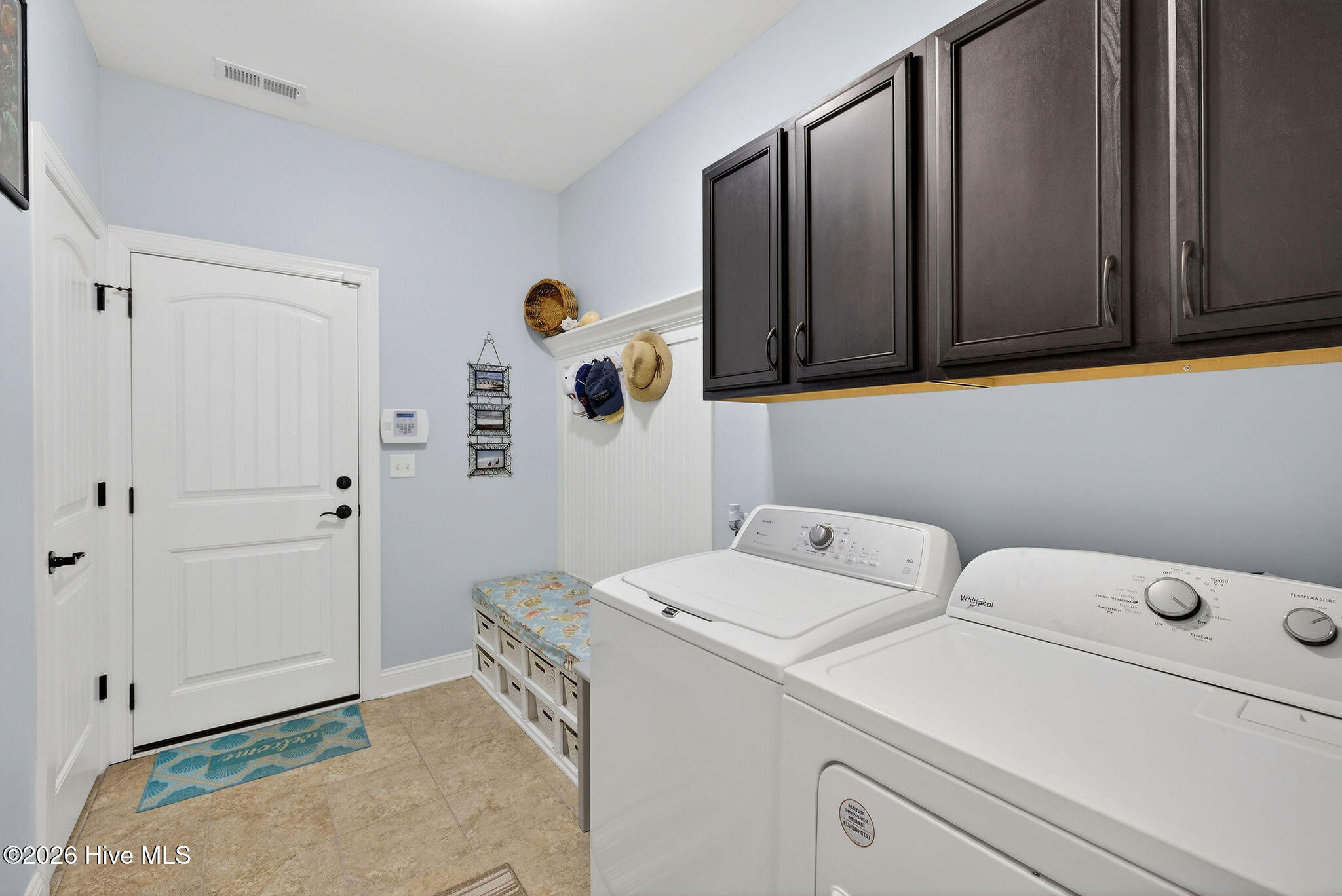 100558265 | Photo 42