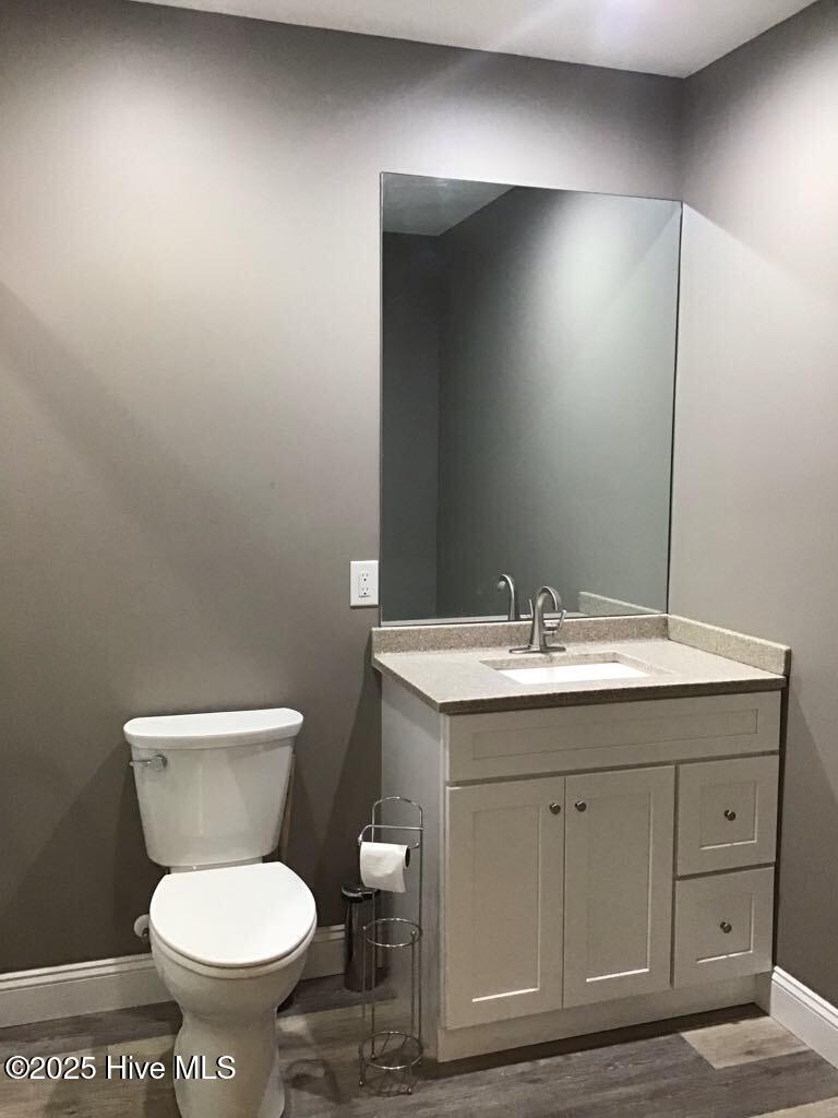 100547219 | Photo 73