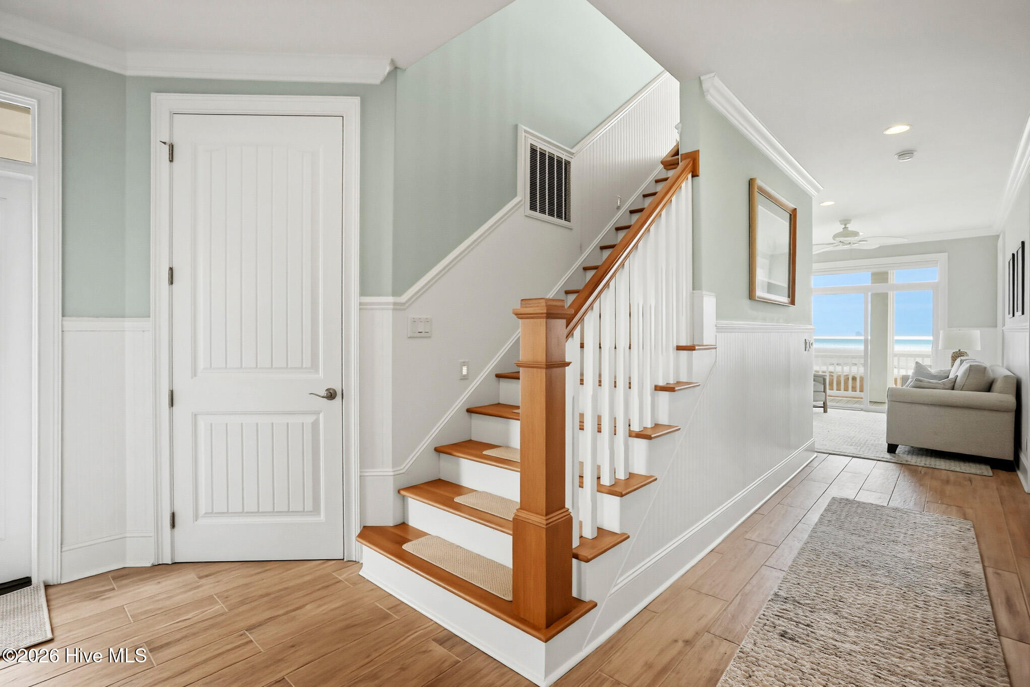 100558393 | Photo 20