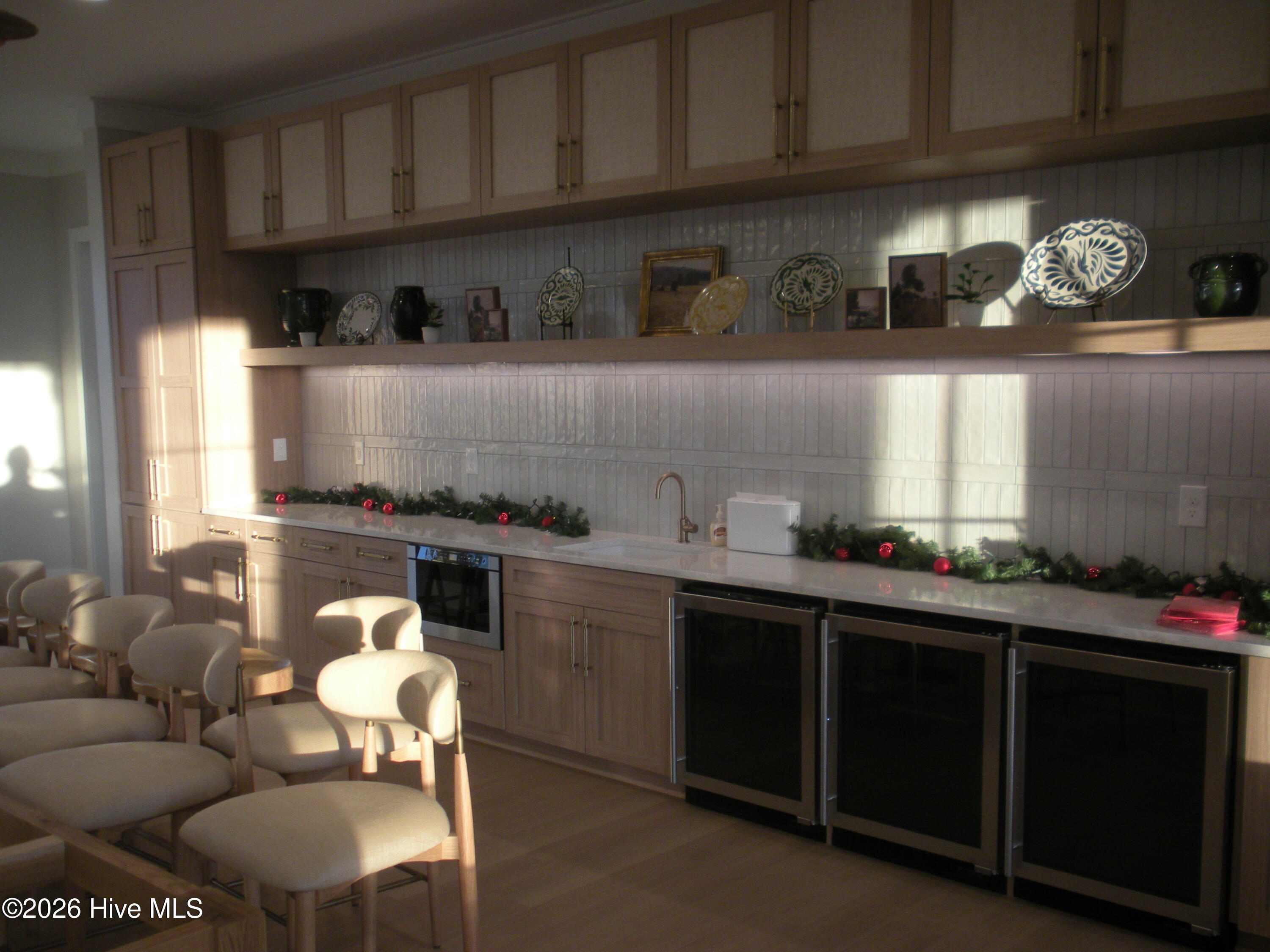 100548269 | Photo 24