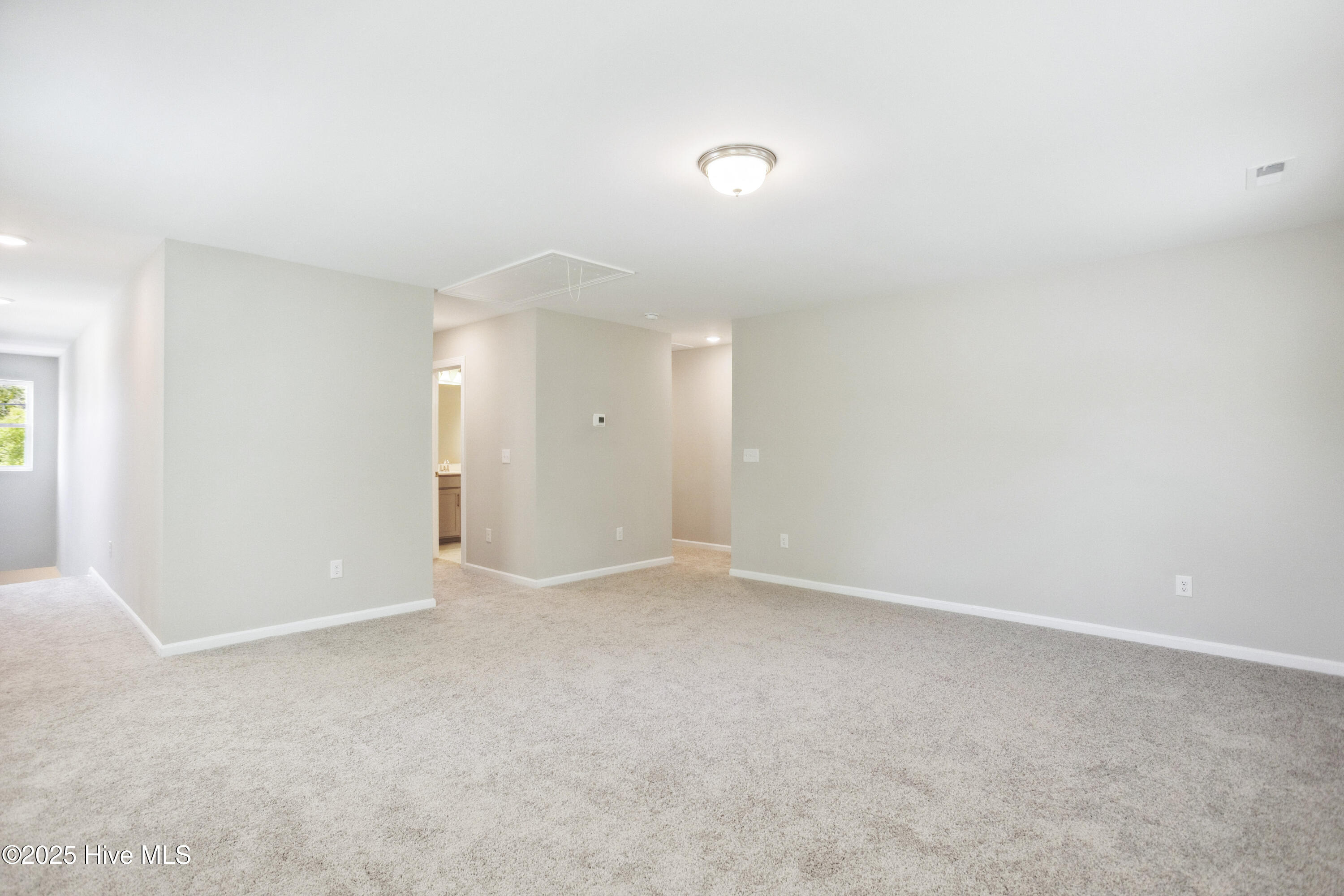 100543372 | Photo 20