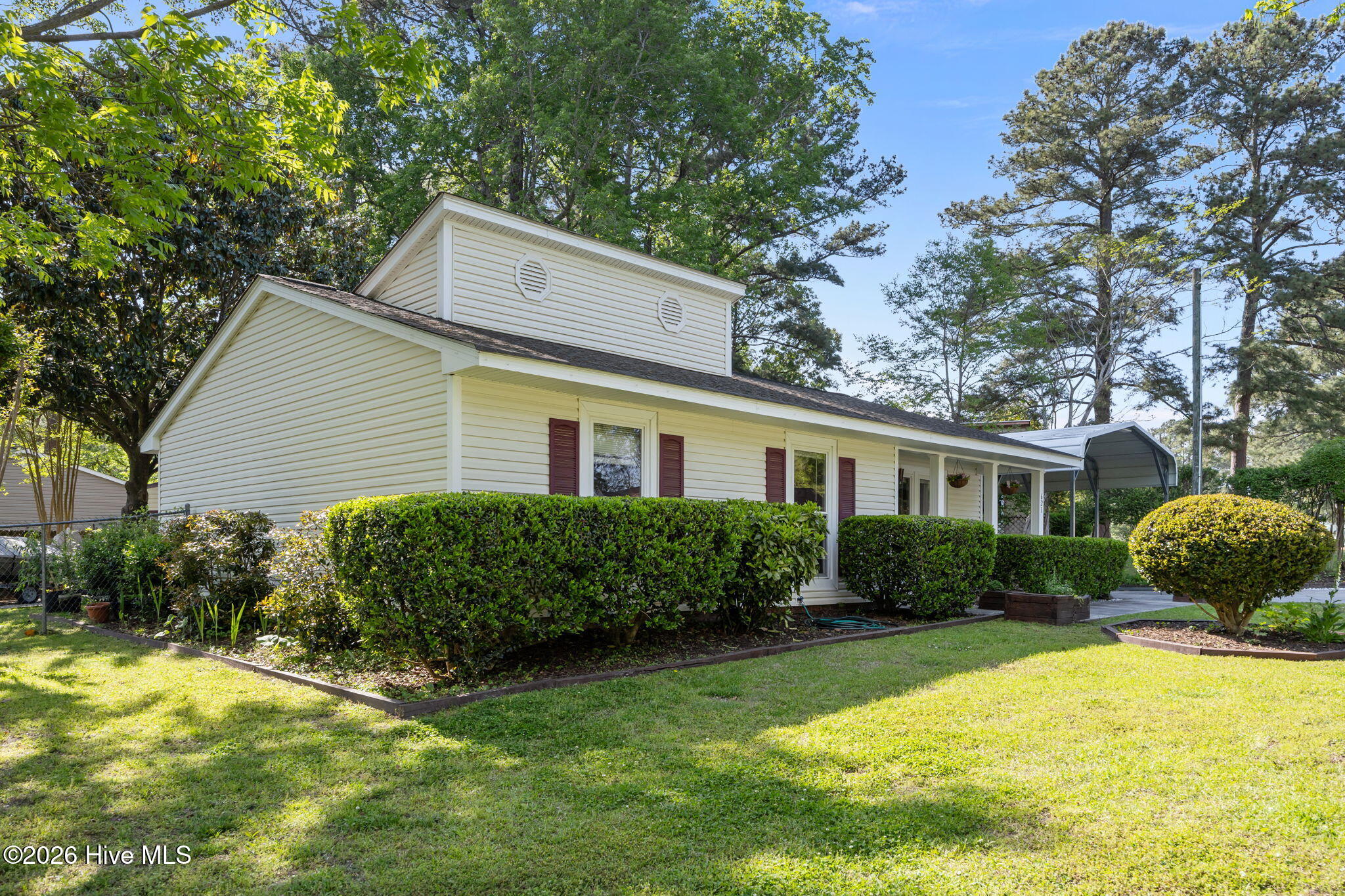 100567245 | Photo 39