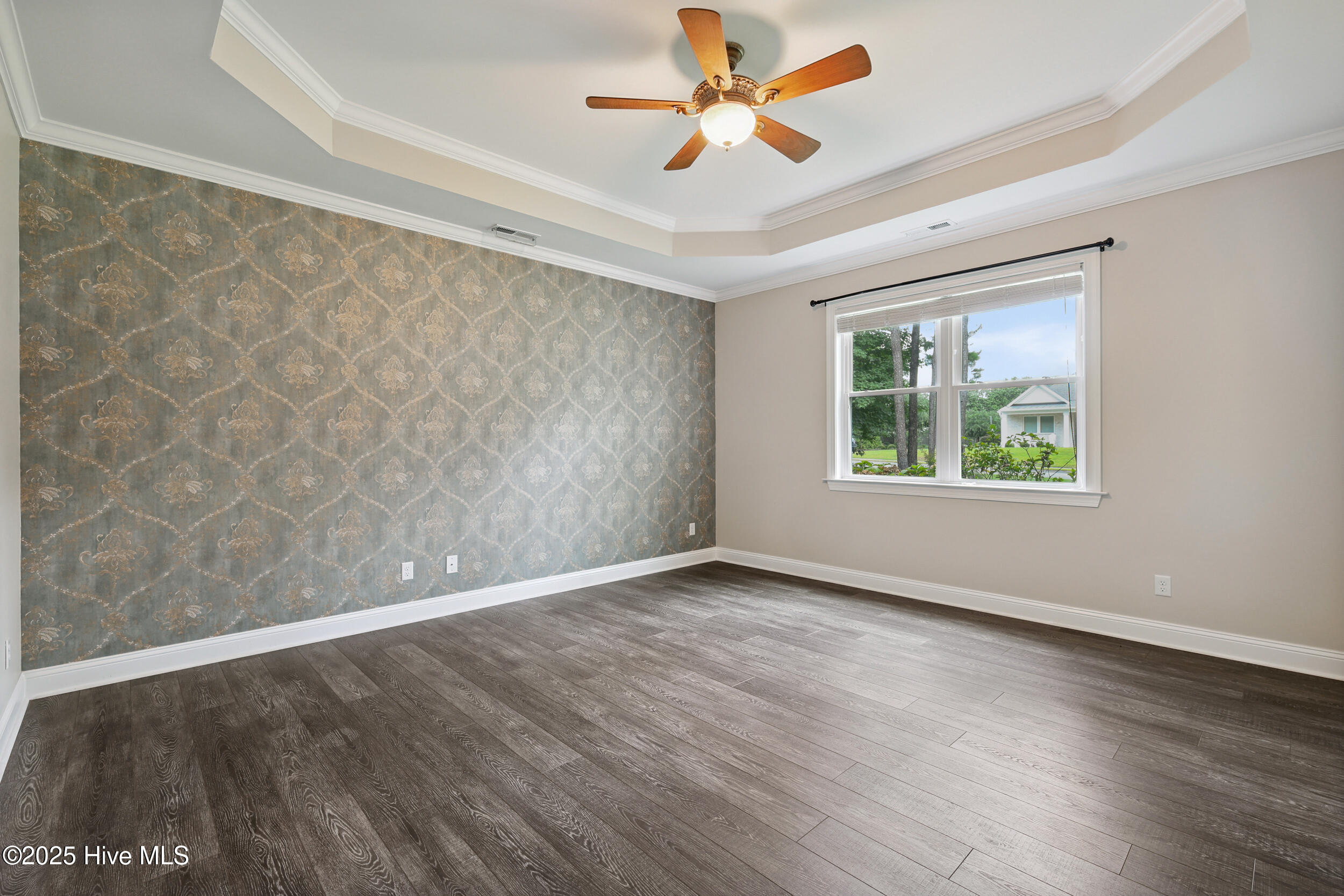 100518241 | Photo 18