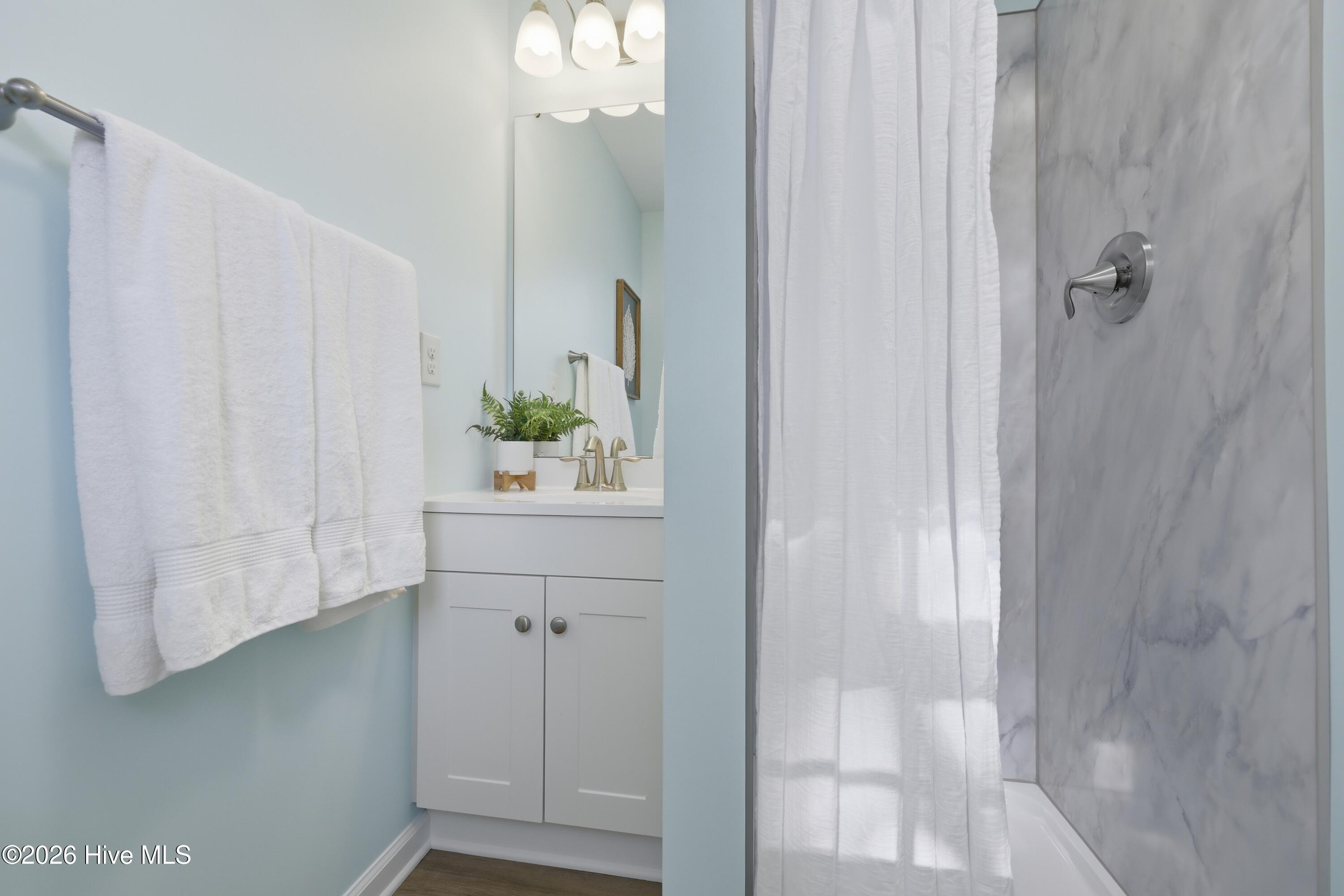 100559150 | Photo 25