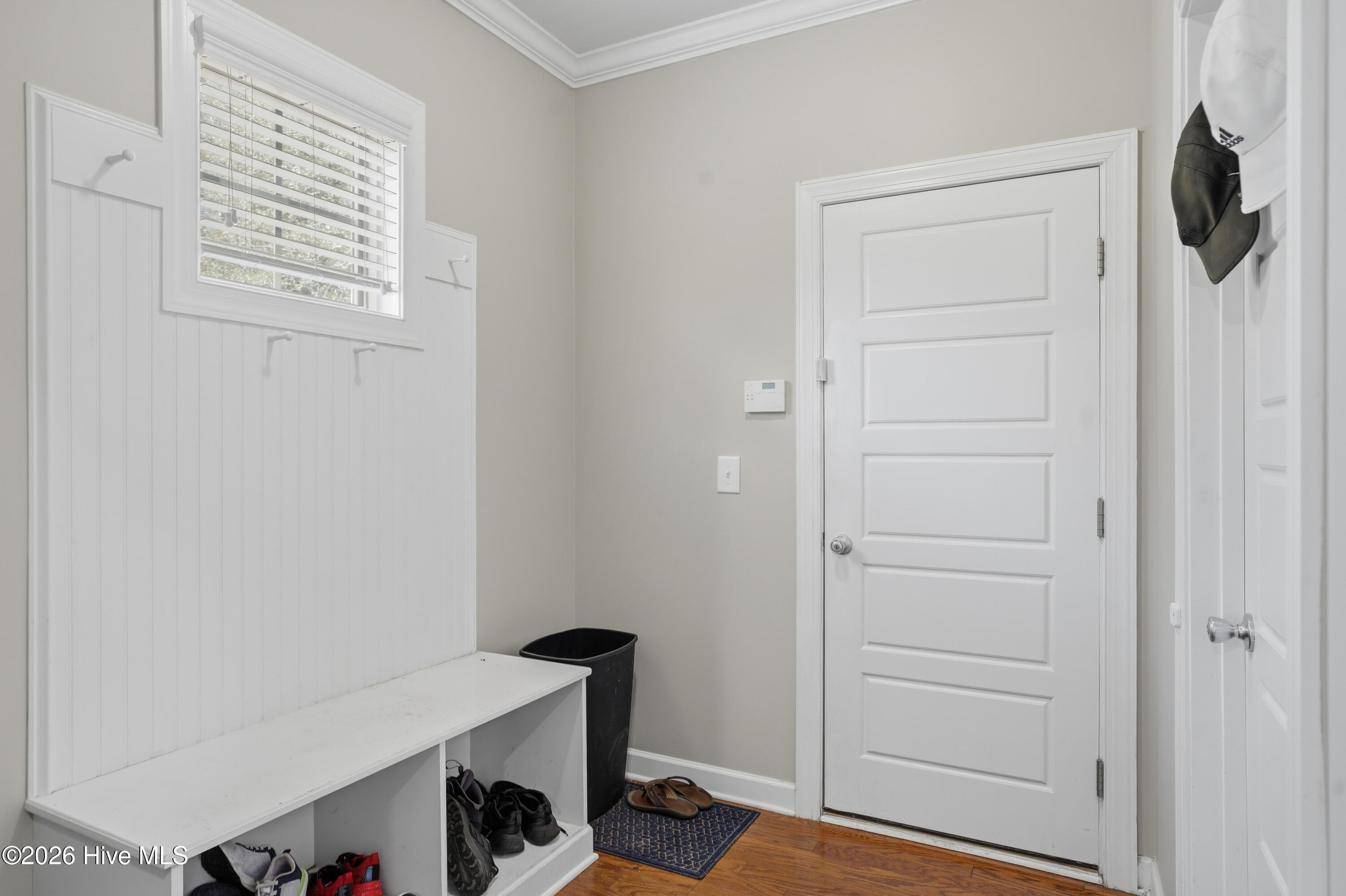 100564087 | Photo 24