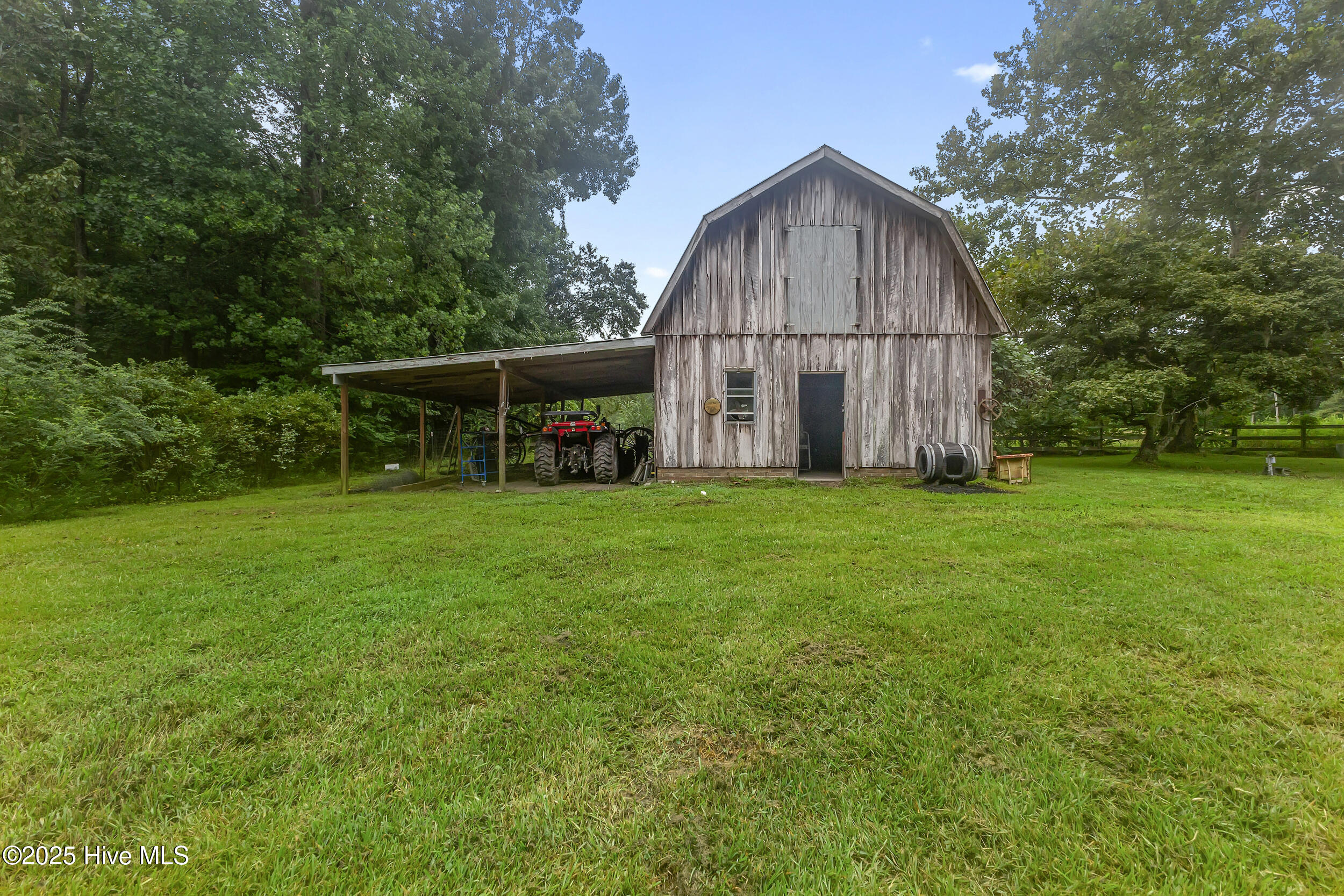 100524507 | Photo 30