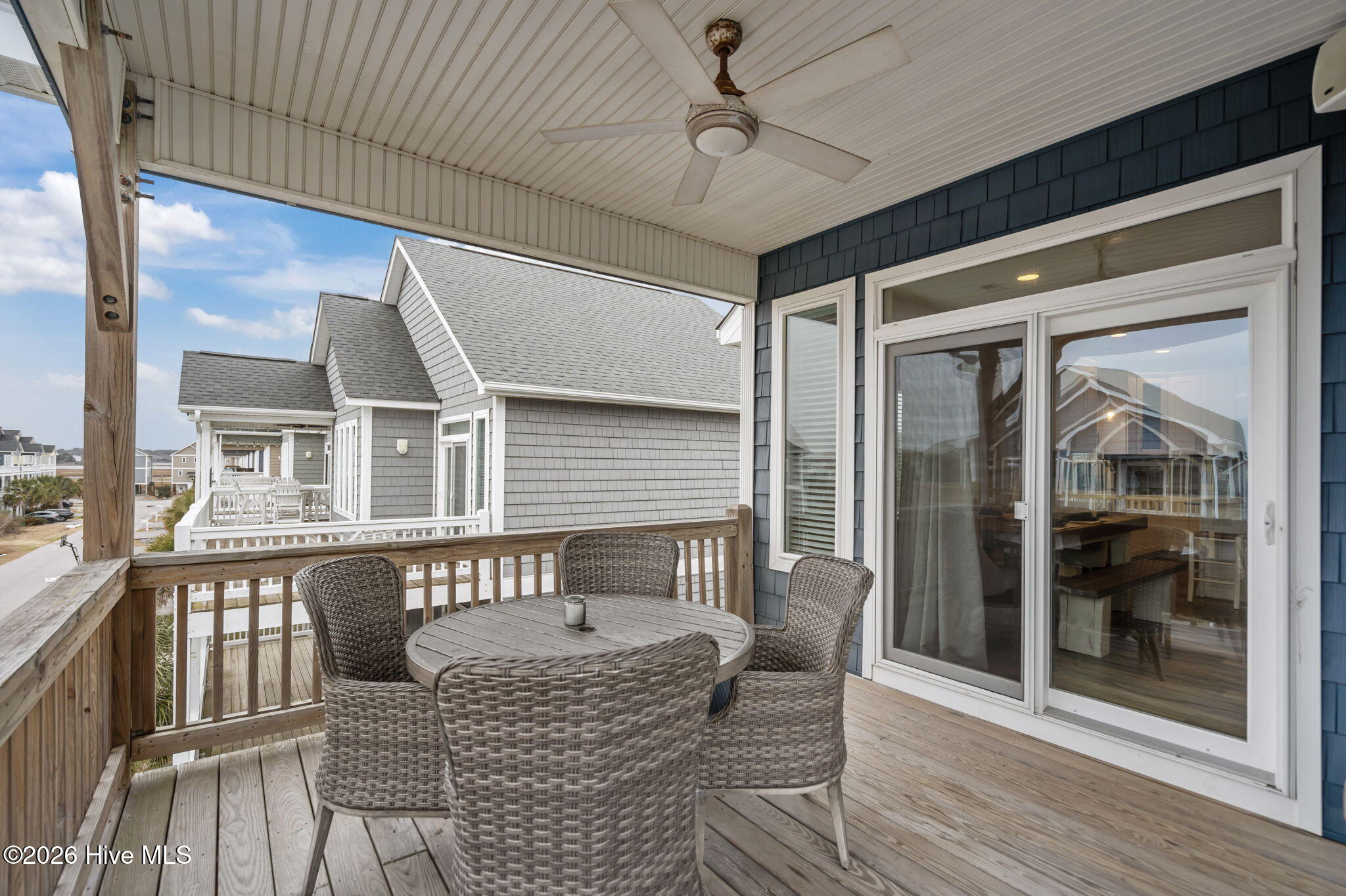 100553388 | Photo 47