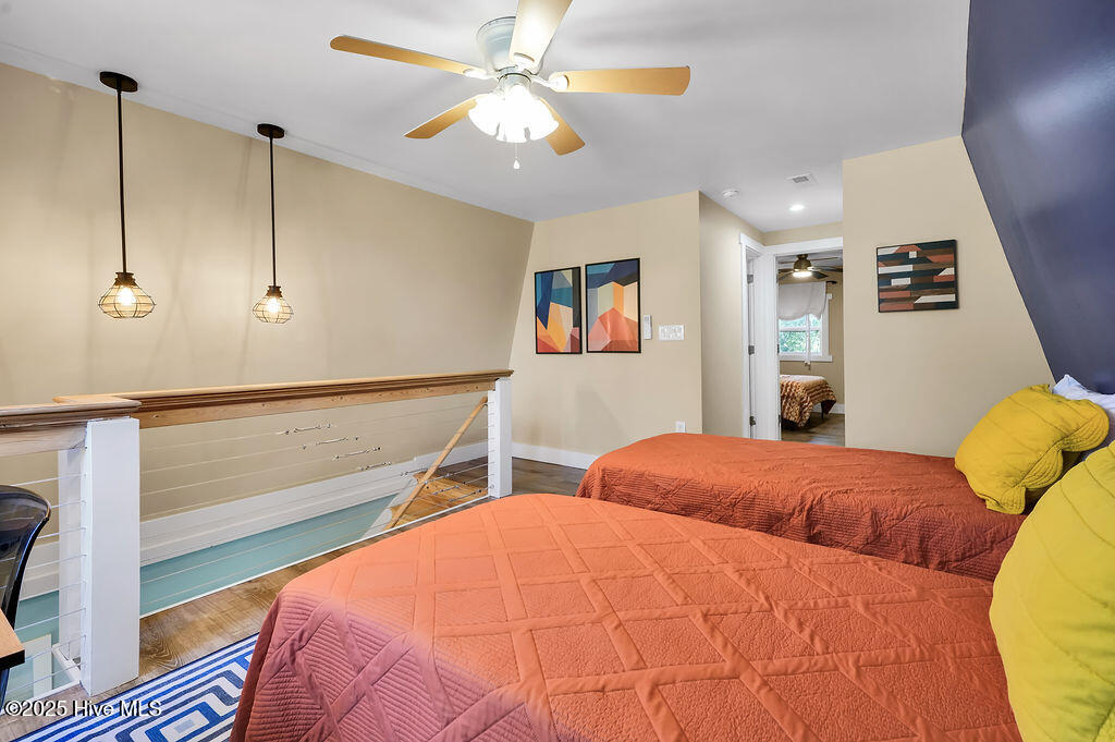 100538835 | Photo 26