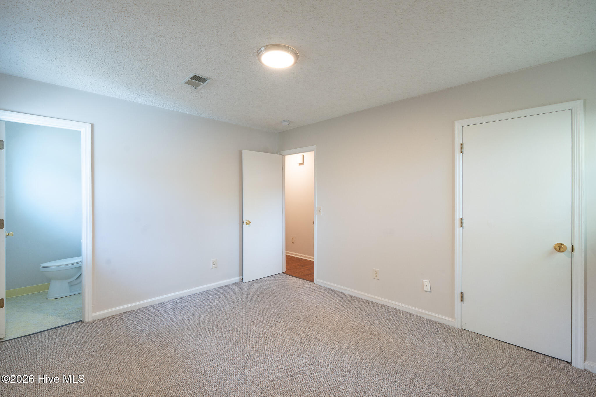 100567624 | Photo 17