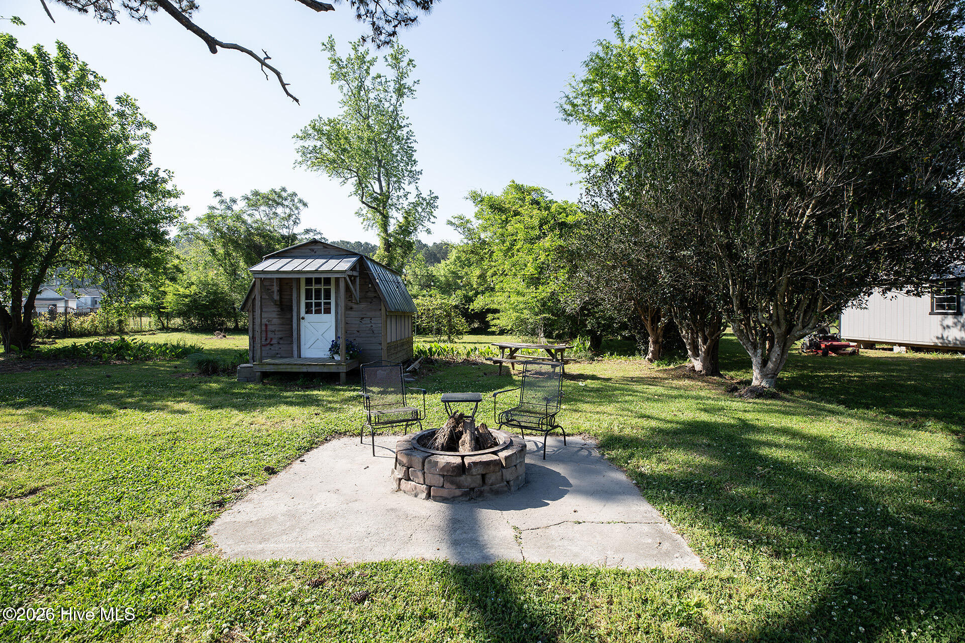 100567533 | Photo 35