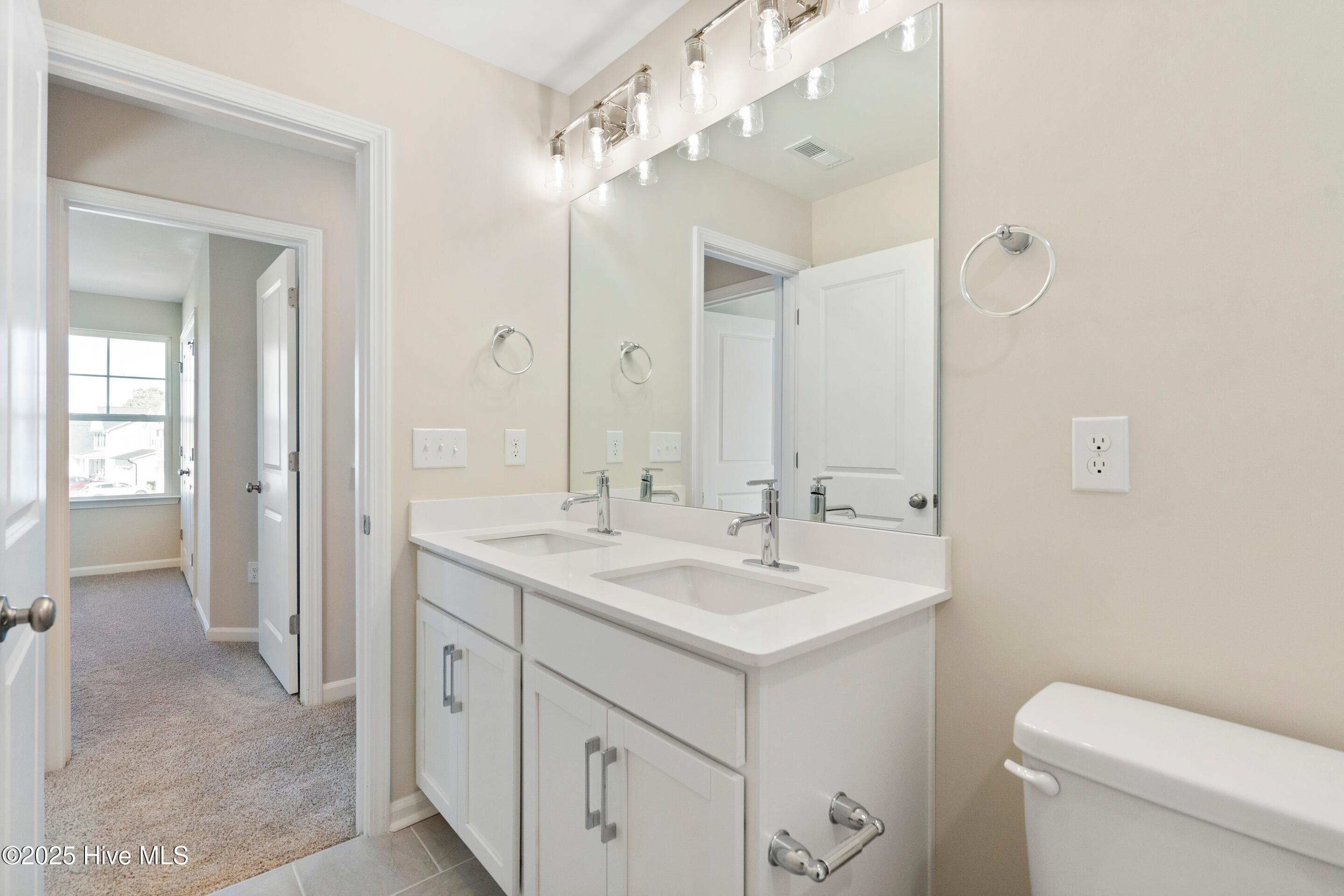 100543350 | Photo 28